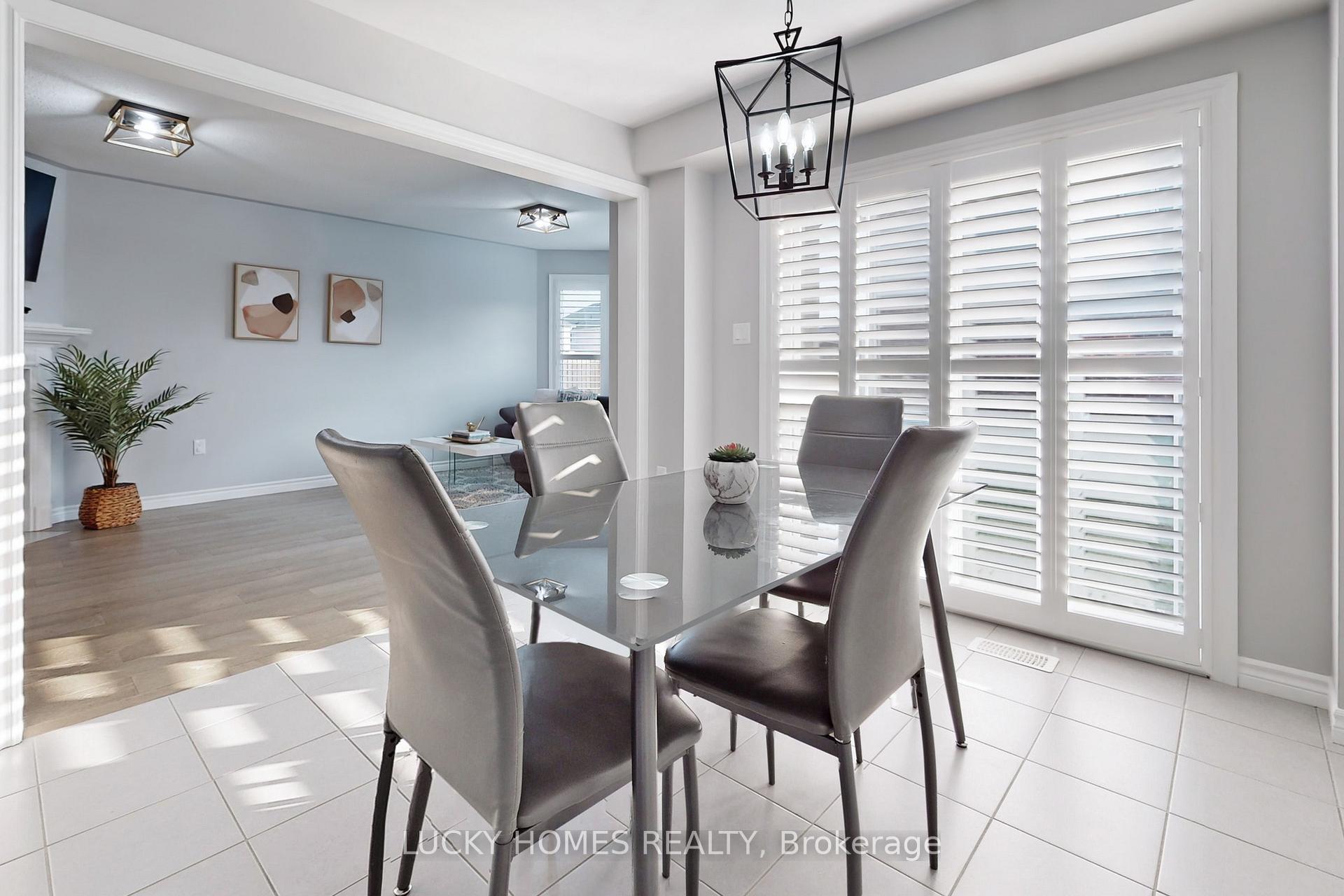 Photo 3 of 1502 Dunedin Crescent, Oshawa, Taunton — HOMEH