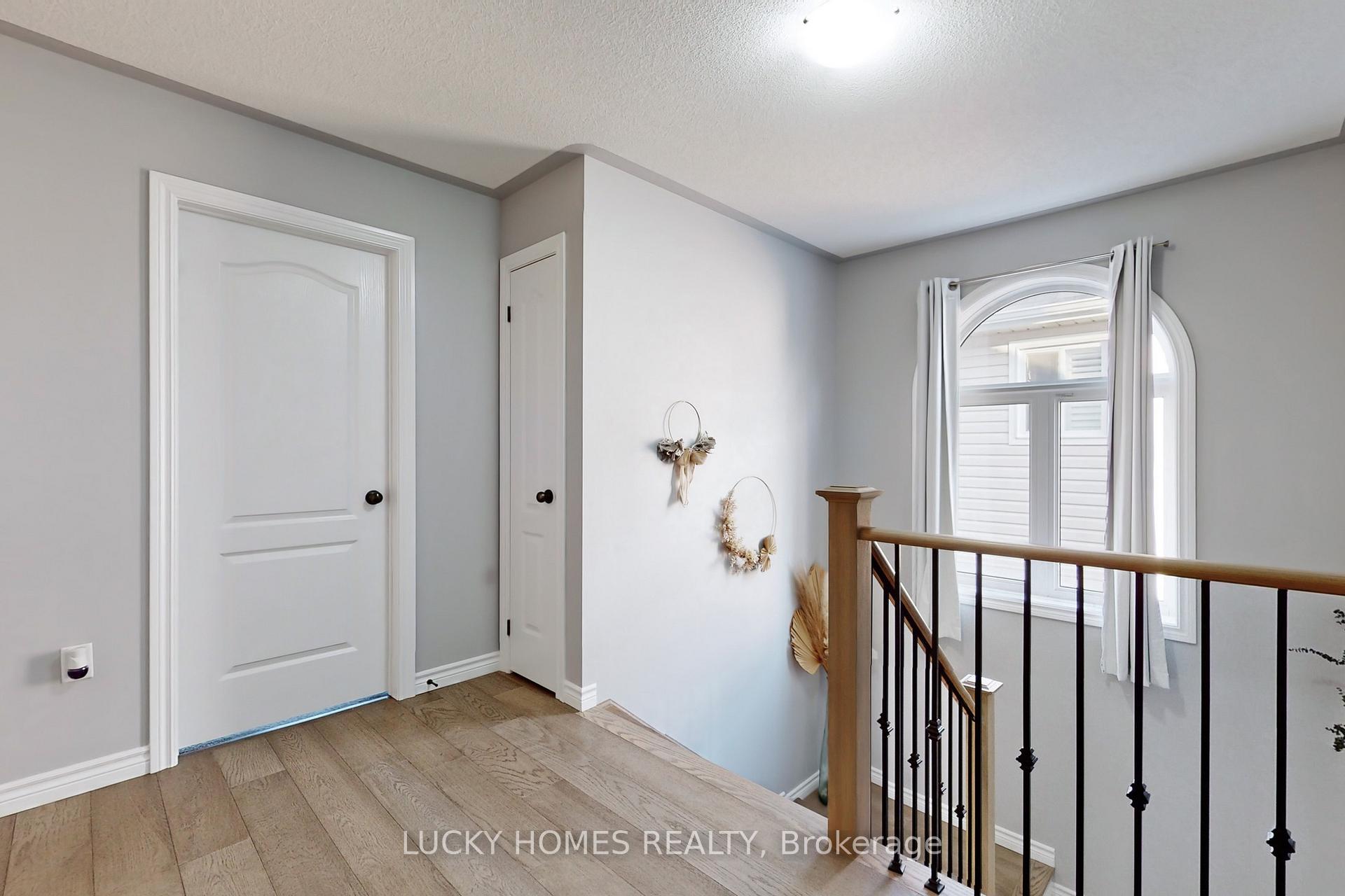 Photo 8 of 1502 Dunedin Crescent, Oshawa, Taunton — HOMEH