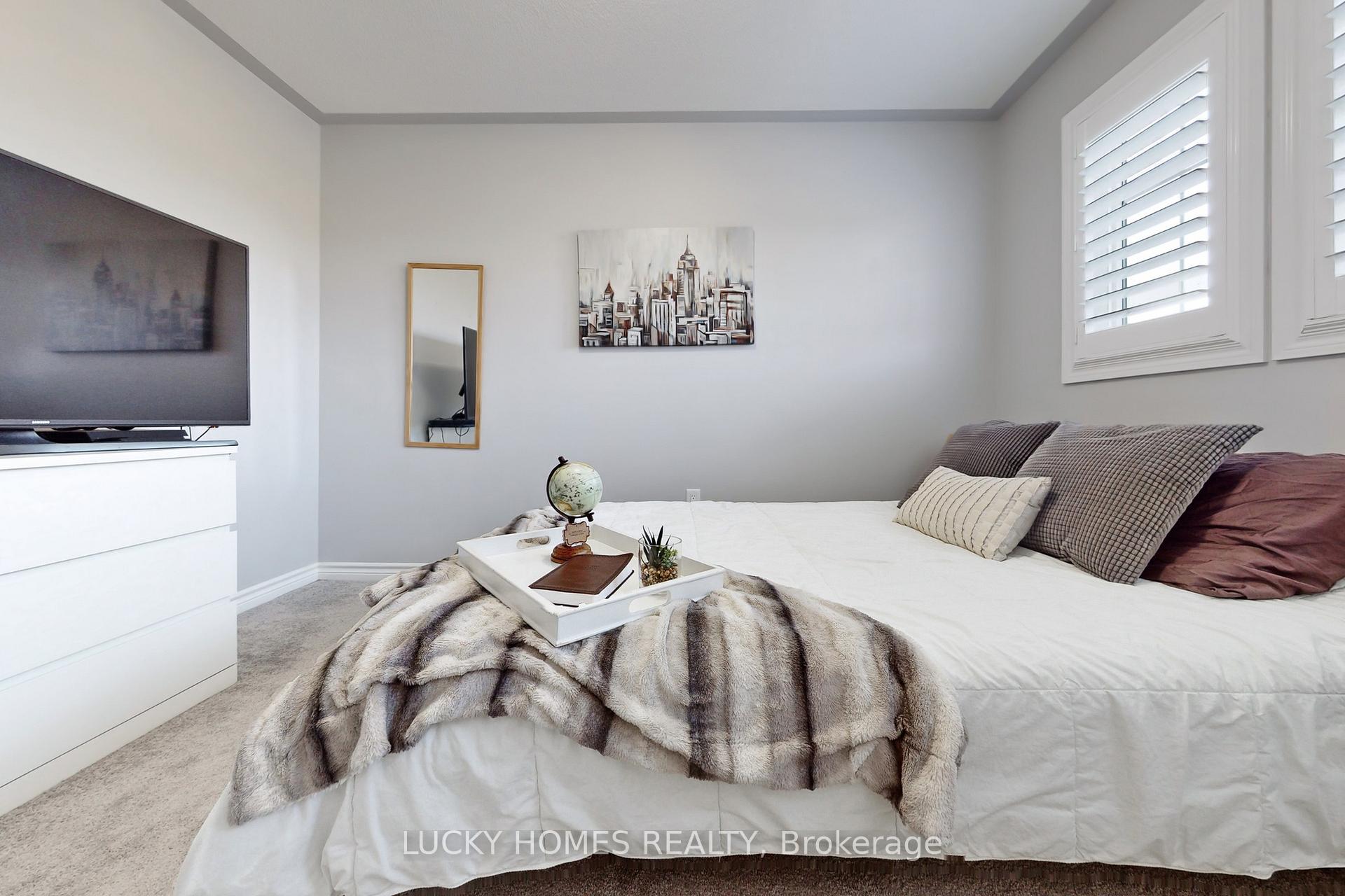 Photo 16 of 1502 Dunedin Crescent, Oshawa, Taunton — HOMEH