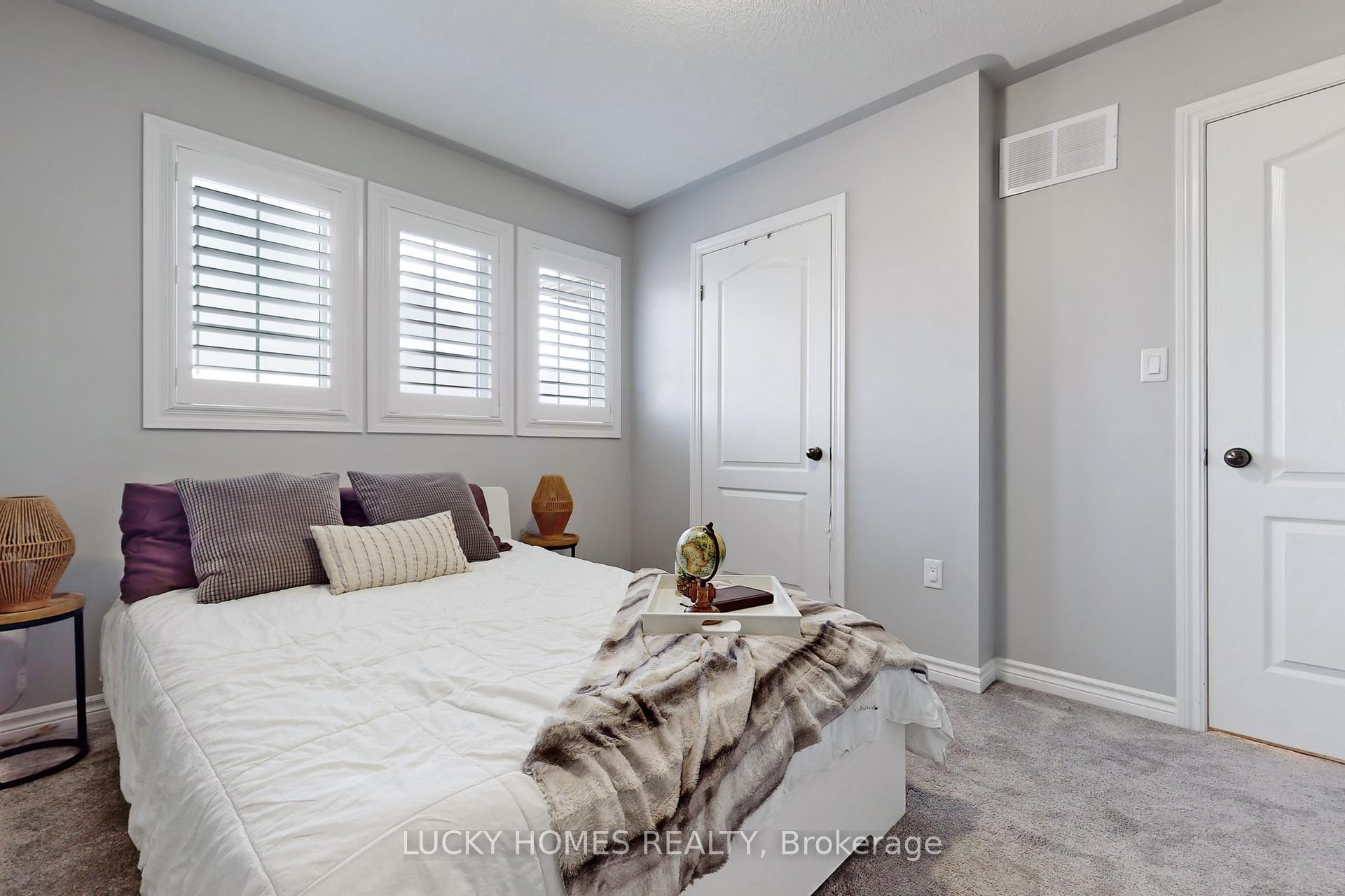 Photo 17 of 1502 Dunedin Crescent, Oshawa, Taunton — HOMEH