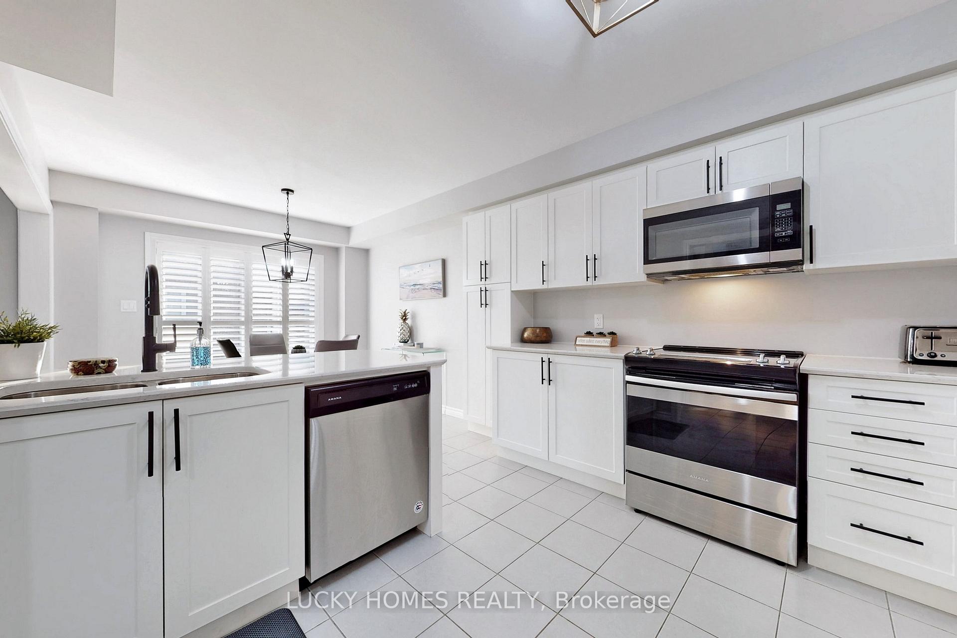 Photo 22 of 1502 Dunedin Crescent, Oshawa, Taunton — HOMEH