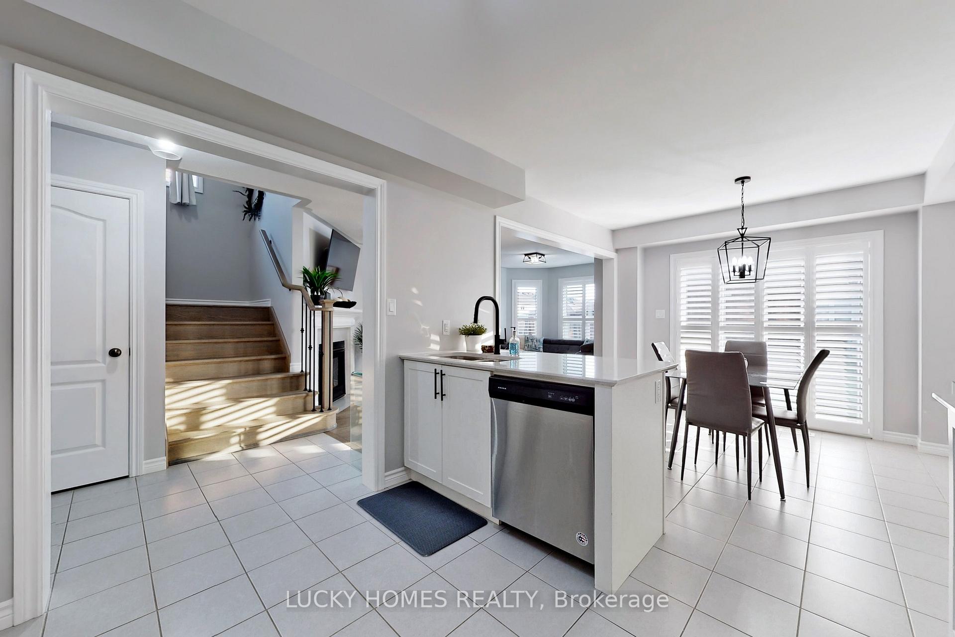 Photo 24 of 1502 Dunedin Crescent, Oshawa, Taunton — HOMEH