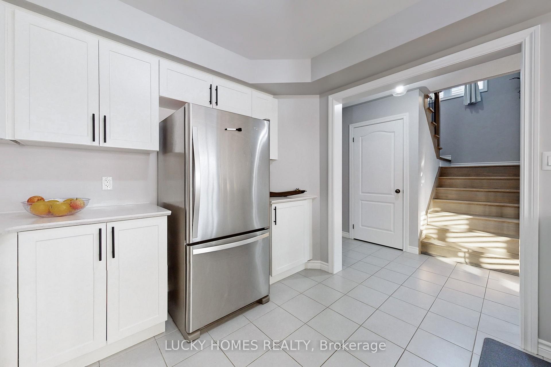 Photo 25 of 1502 Dunedin Crescent, Oshawa, Taunton — HOMEH