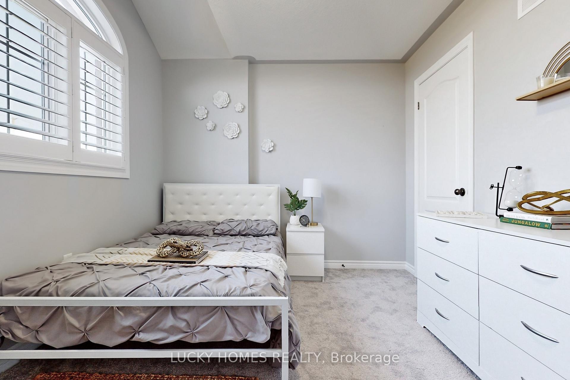 Photo 27 of 1502 Dunedin Crescent, Oshawa, Taunton — HOMEH