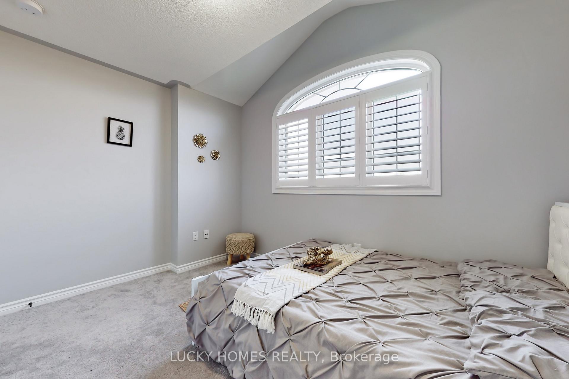 Photo 28 of 1502 Dunedin Crescent, Oshawa, Taunton — HOMEH