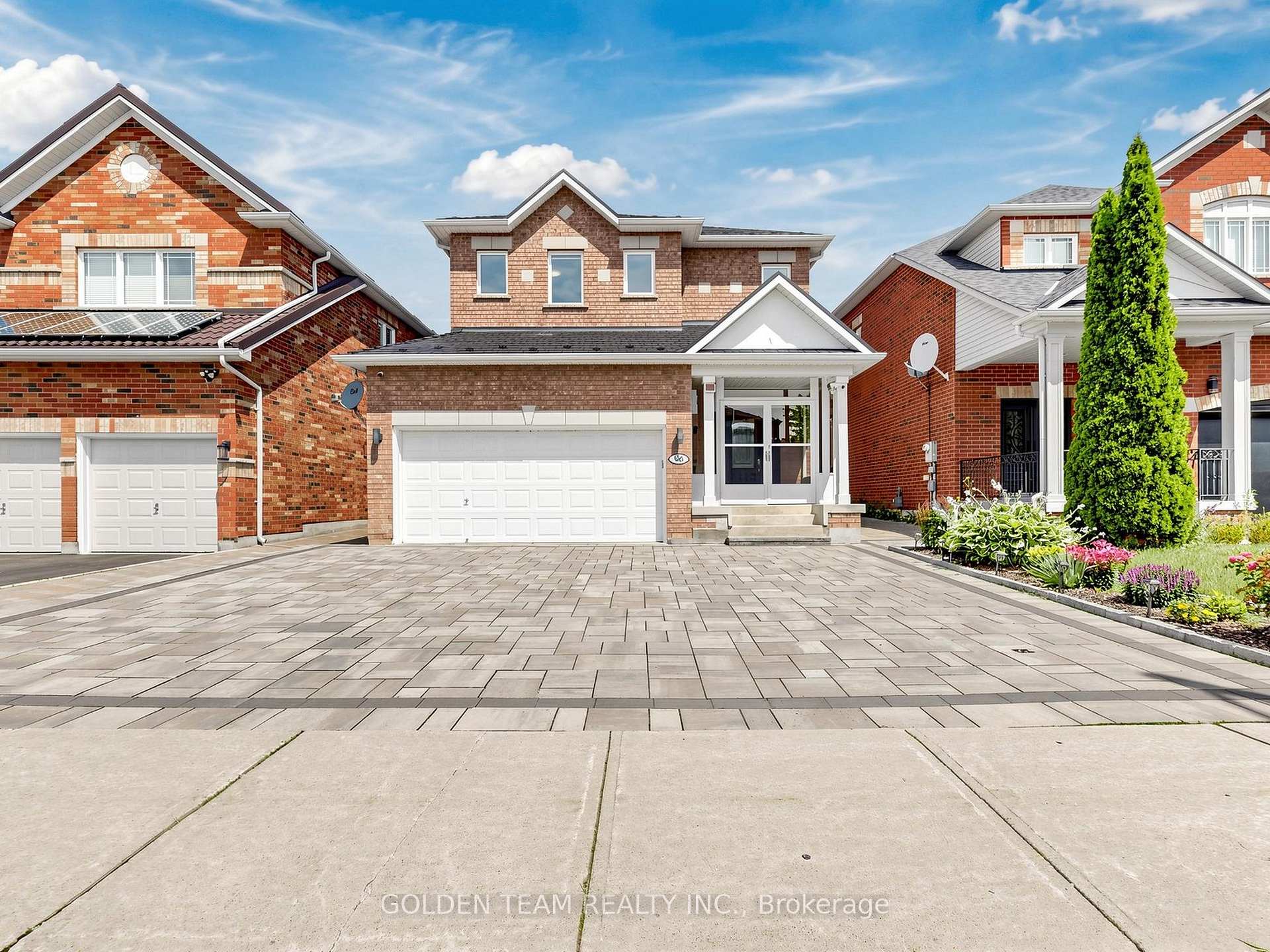 Photo 2 of 96 Spring Farm Road, Aurora, Bayview Northeast — HOMEH