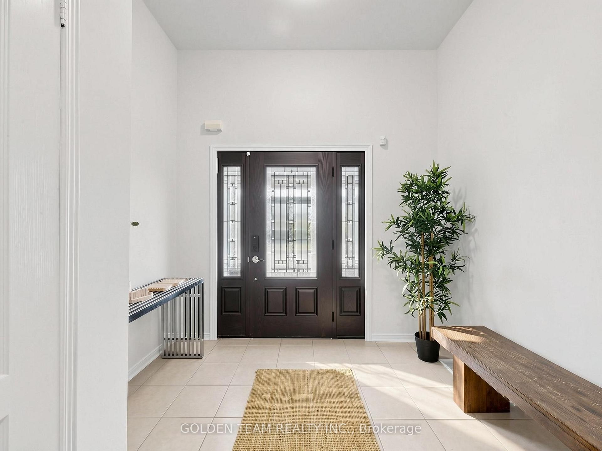 Photo 6 of 96 Spring Farm Road, Aurora, Bayview Northeast — HOMEH