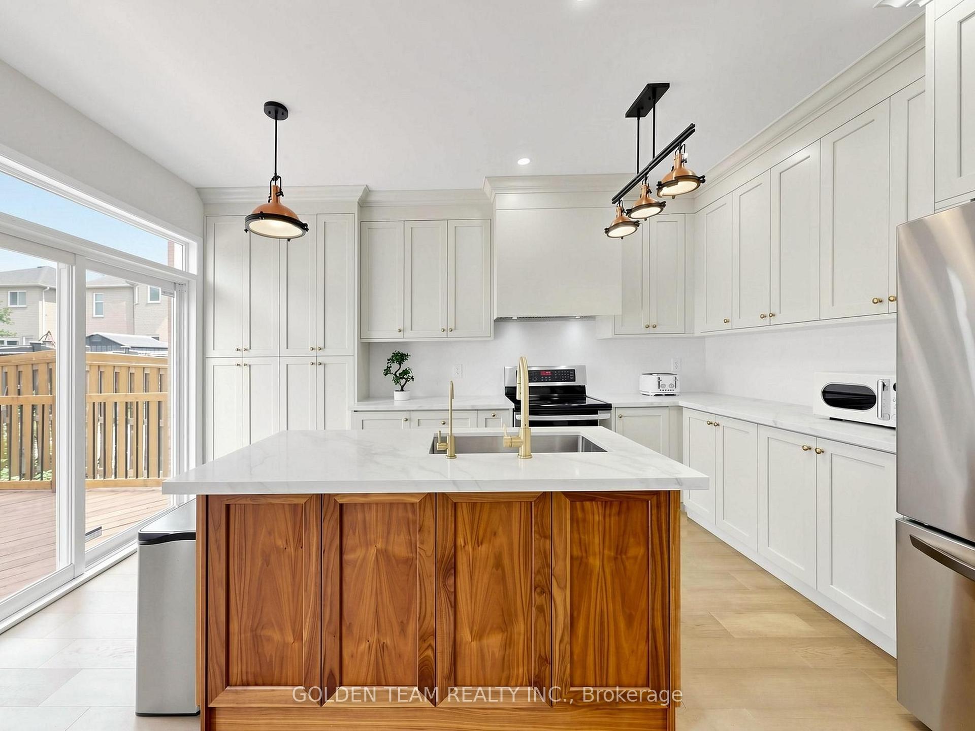 Photo 15 of 96 Spring Farm Road, Aurora, Bayview Northeast — HOMEH