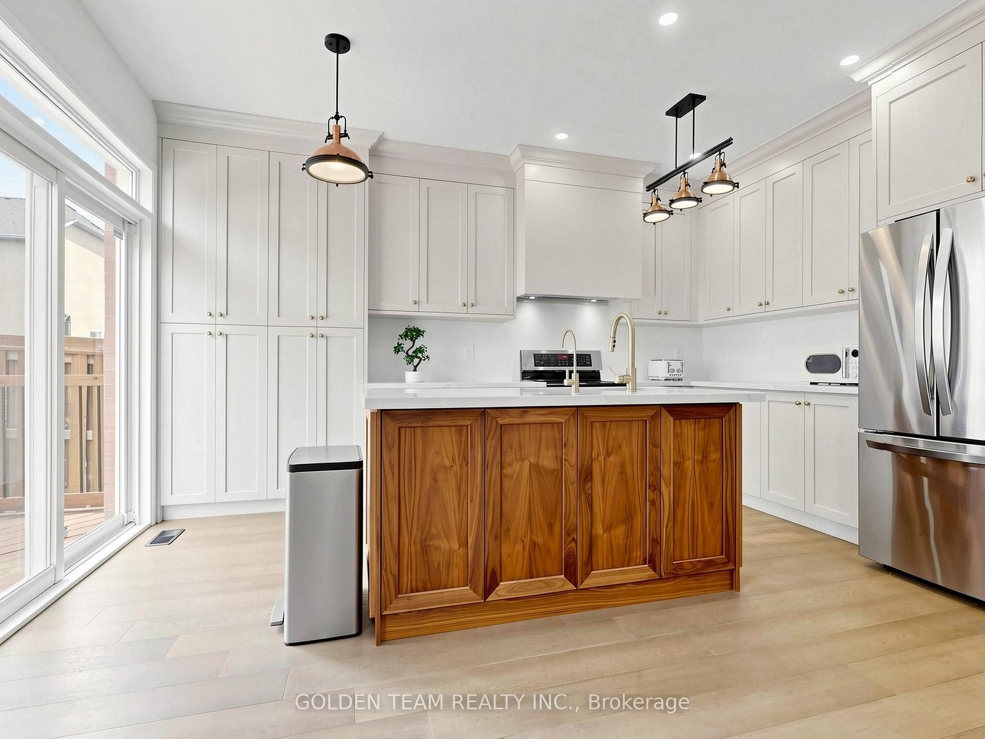 Photo 18 of 96 Spring Farm Road, Aurora, Bayview Northeast — HOMEH