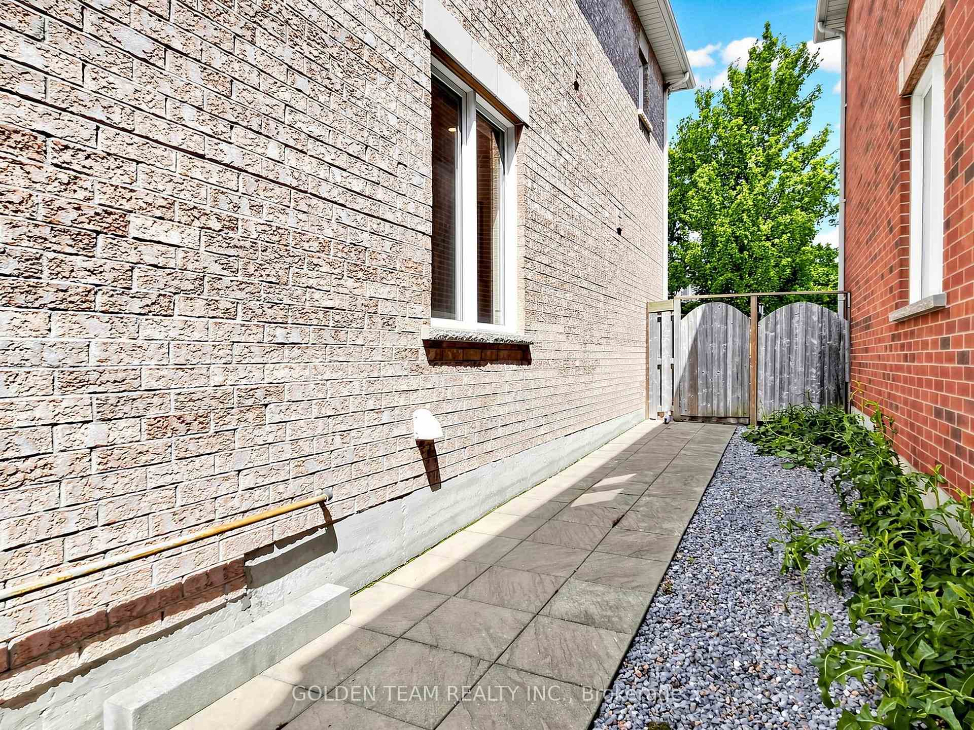 Photo 47 of 96 Spring Farm Road, Aurora, Bayview Northeast — HOMEH