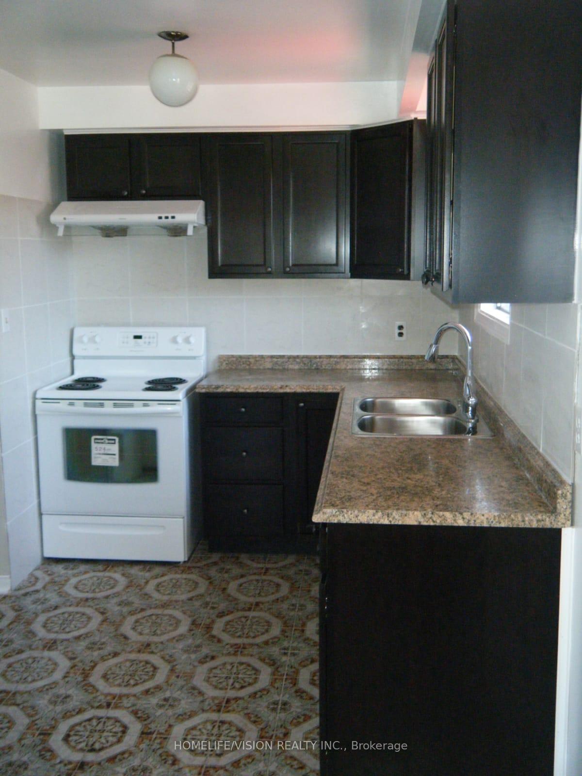 Photo 2 of 3766 Darla Drive E, Mississauga, Malton — HOMEH