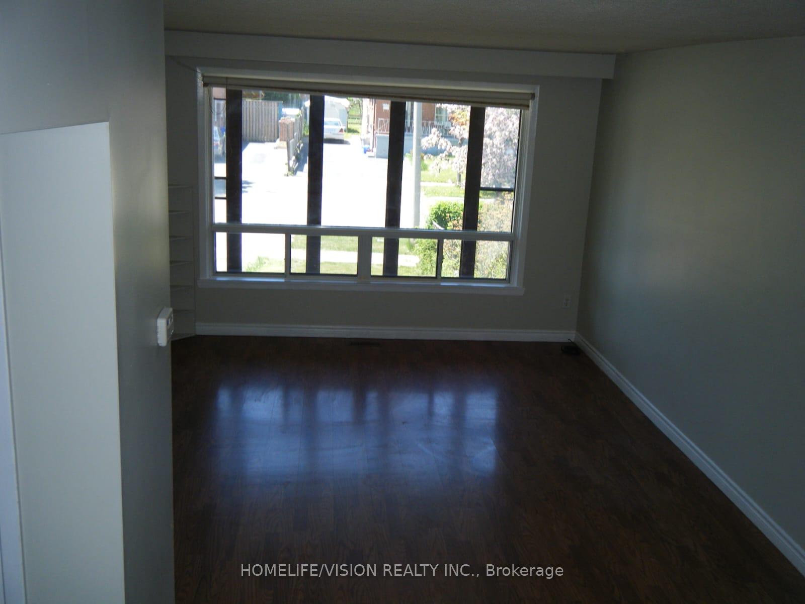 Photo 3 of 3766 Darla Drive E, Mississauga, Malton — HOMEH