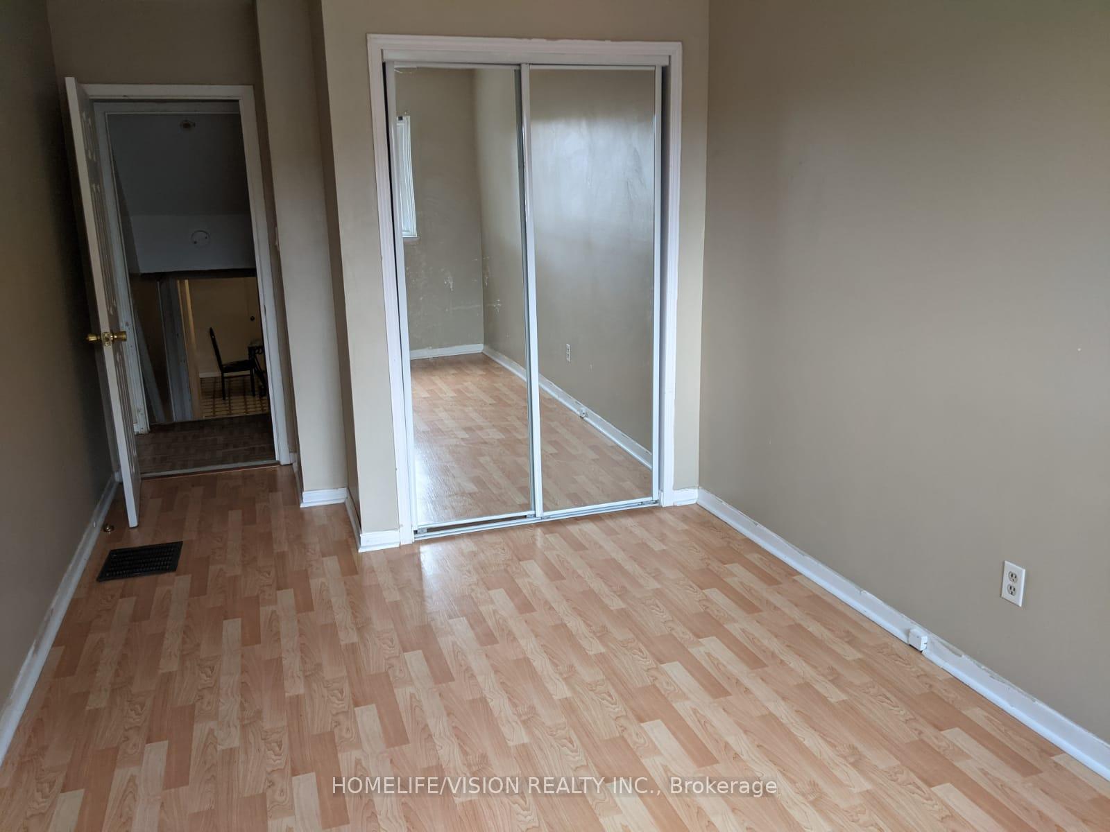Photo 7 of 3766 Darla Drive E, Mississauga, Malton — HOMEH