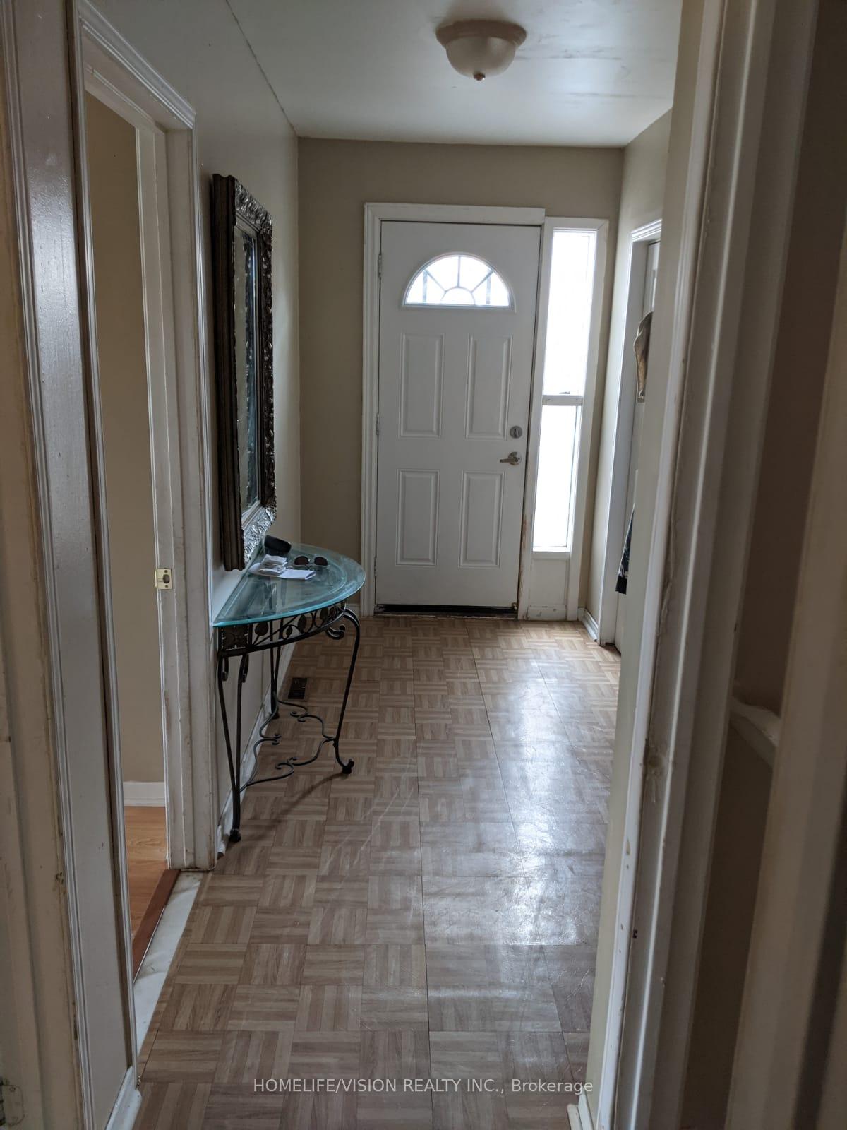 Photo 8 of 3766 Darla Drive E, Mississauga, Malton — HOMEH