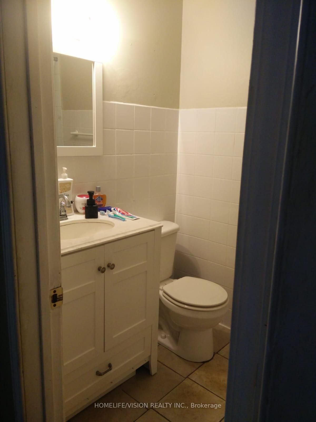 Photo 11 of 3766 Darla Drive E, Mississauga, Malton — HOMEH