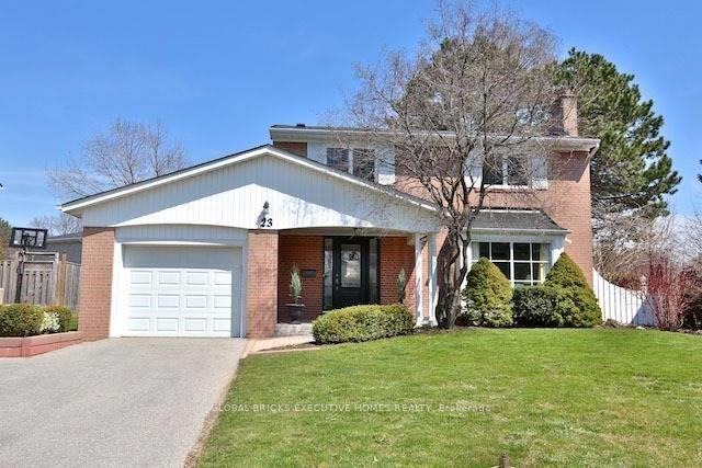 Photo 5 of 23 Whitefriars Drive, North York, Parkwoods-Donalda — HOMEH