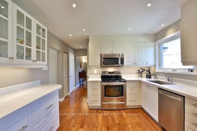 Photo 1 of 23 Whitefriars Drive, North York, Parkwoods-Donalda — HOMEH