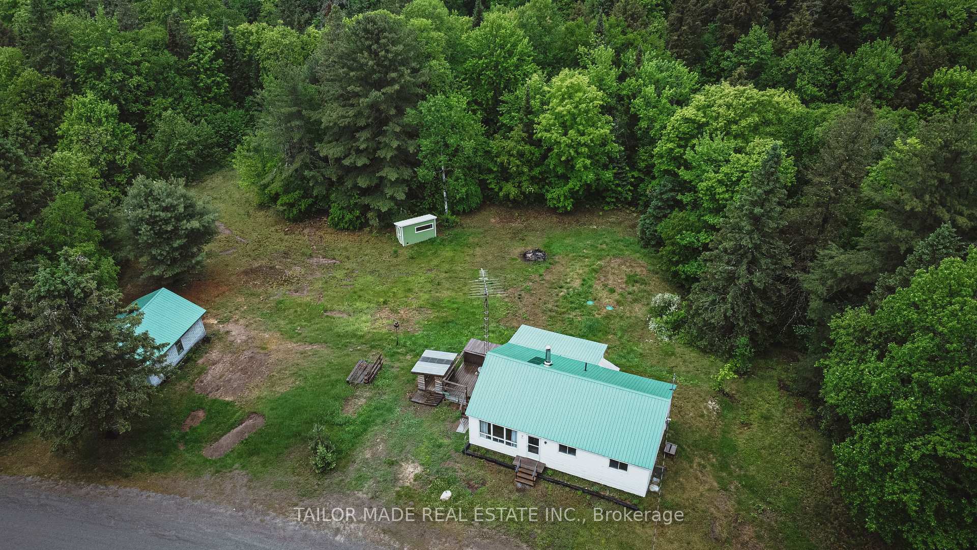 Photo 2 of 788 Bothams Road, Magnetawan, Spence — HOMEH