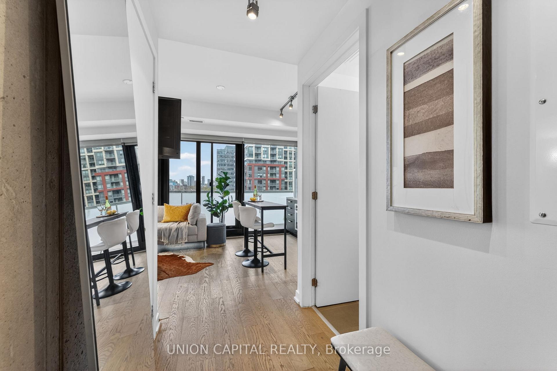 Photo 11 of Unit 1004, 11 Charlotte Street, Toronto, Waterfront Communities — HOMEH