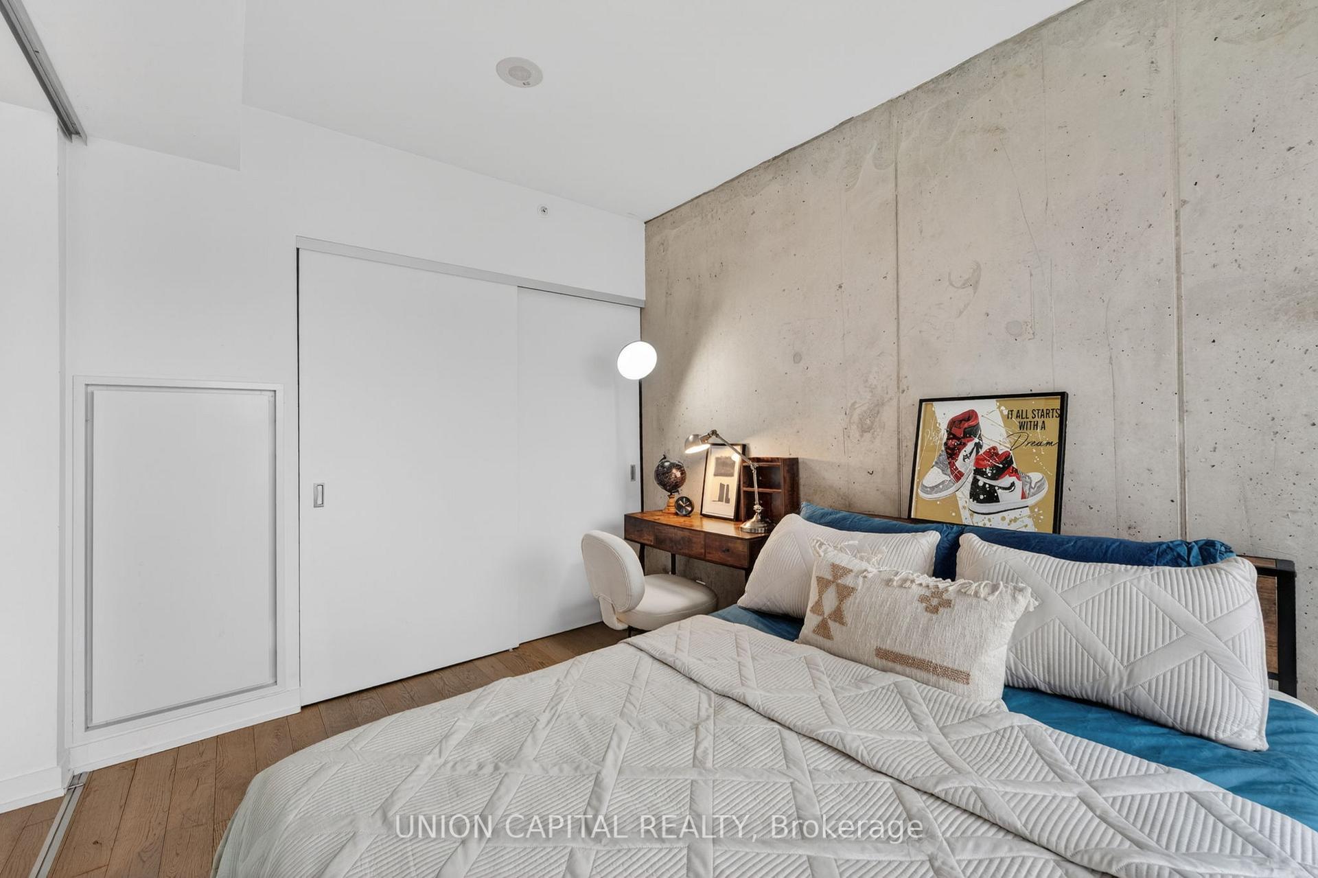 Photo 13 of Unit 1004, 11 Charlotte Street, Toronto, Waterfront Communities — HOMEH