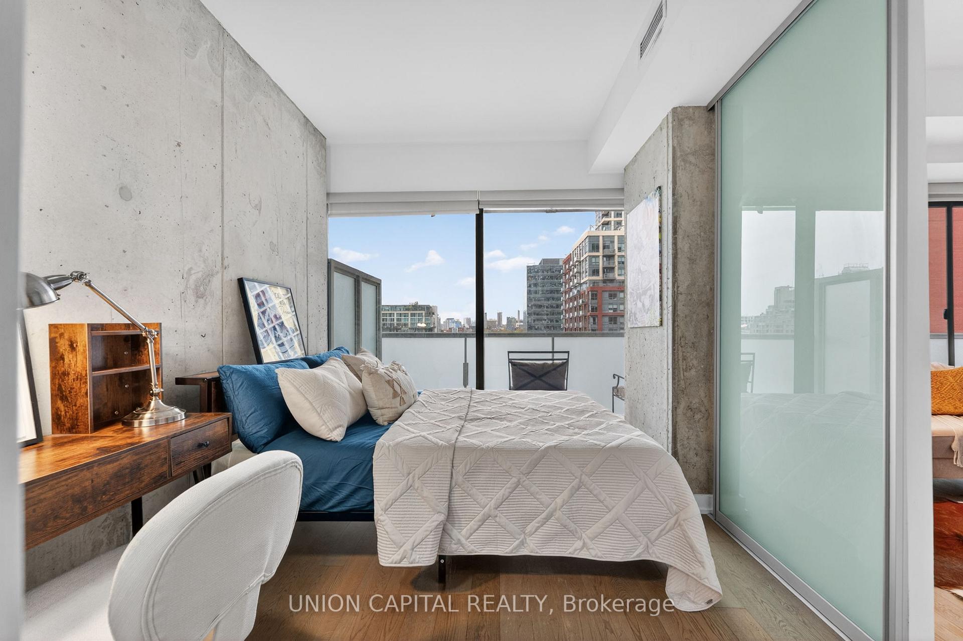 Photo 14 of Unit 1004, 11 Charlotte Street, Toronto, Waterfront Communities — HOMEH
