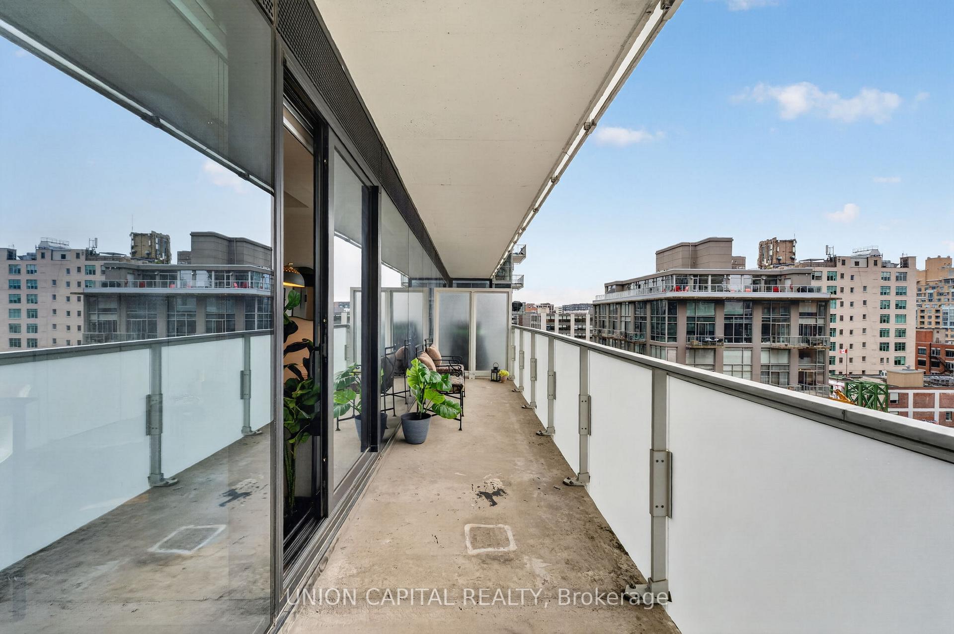 Photo 19 of Unit 1004, 11 Charlotte Street, Toronto, Waterfront Communities — HOMEH