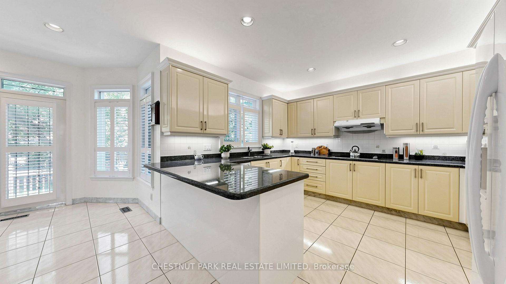 Photo 9 of 492 Ruth Avenue, North York, Newtonbrook East — HOMEH