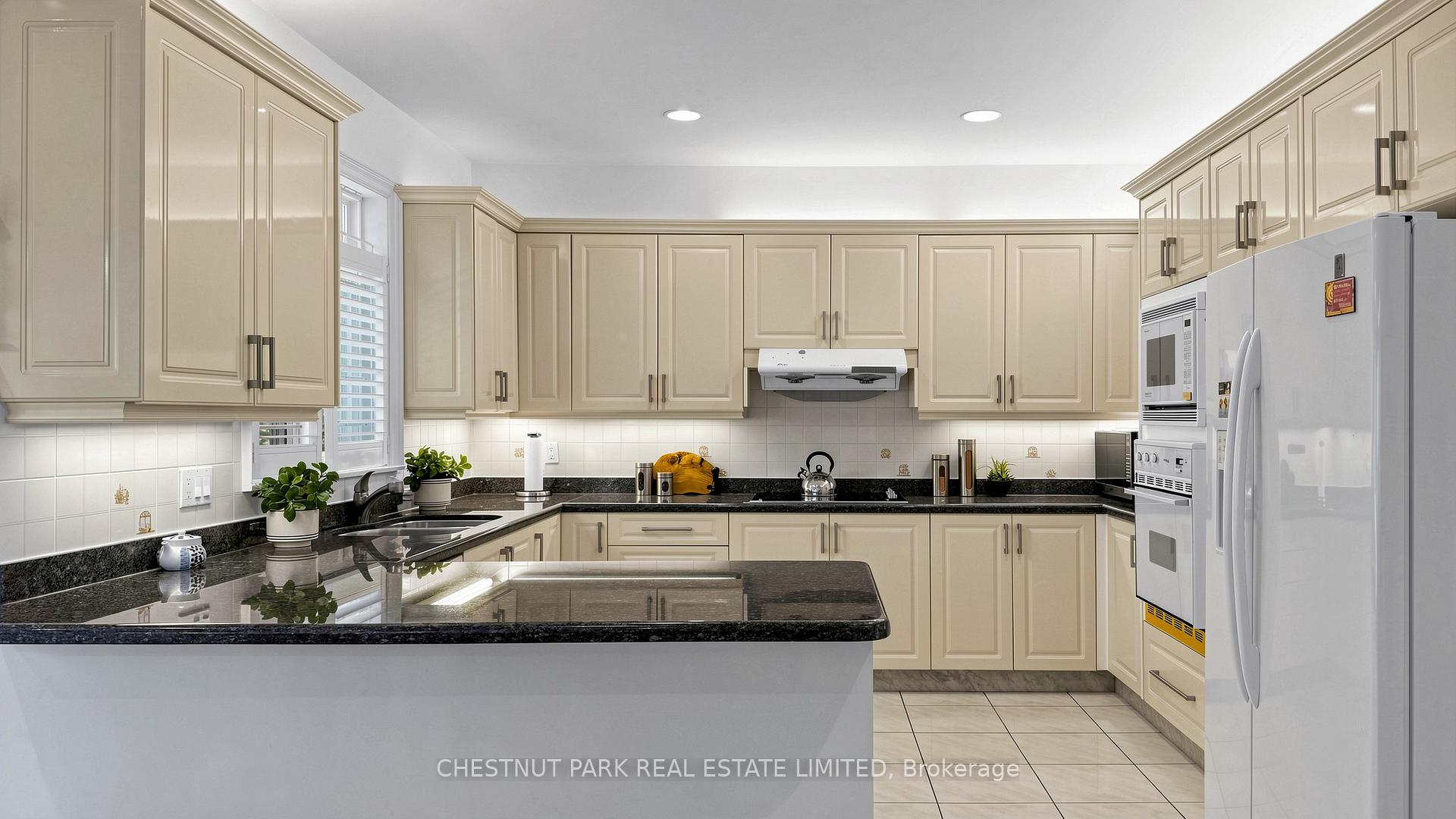 Photo 10 of 492 Ruth Avenue, North York, Newtonbrook East — HOMEH