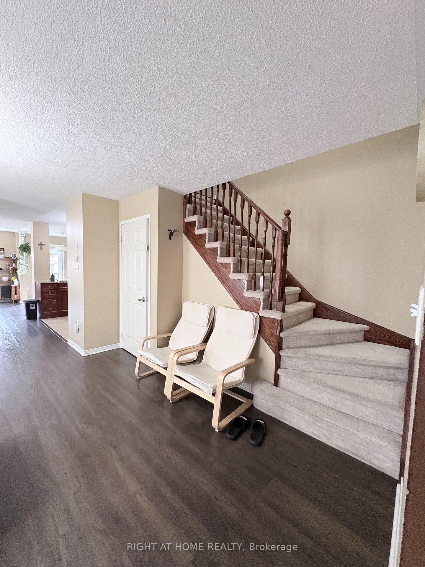 Photo 5 of 26 Atlantis Drive, Whitby, Blue Grass Meadows — HOMEH