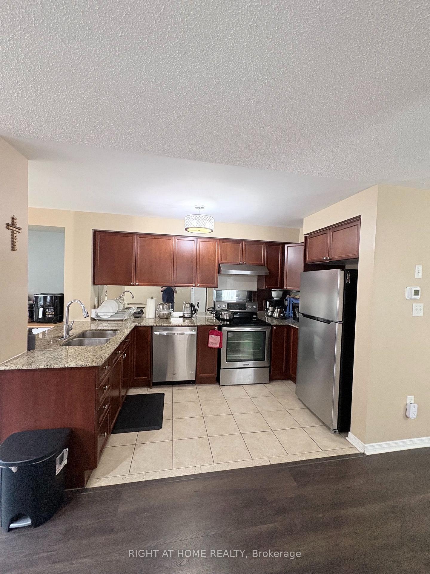 Photo 6 of 26 Atlantis Drive, Whitby, Blue Grass Meadows — HOMEH