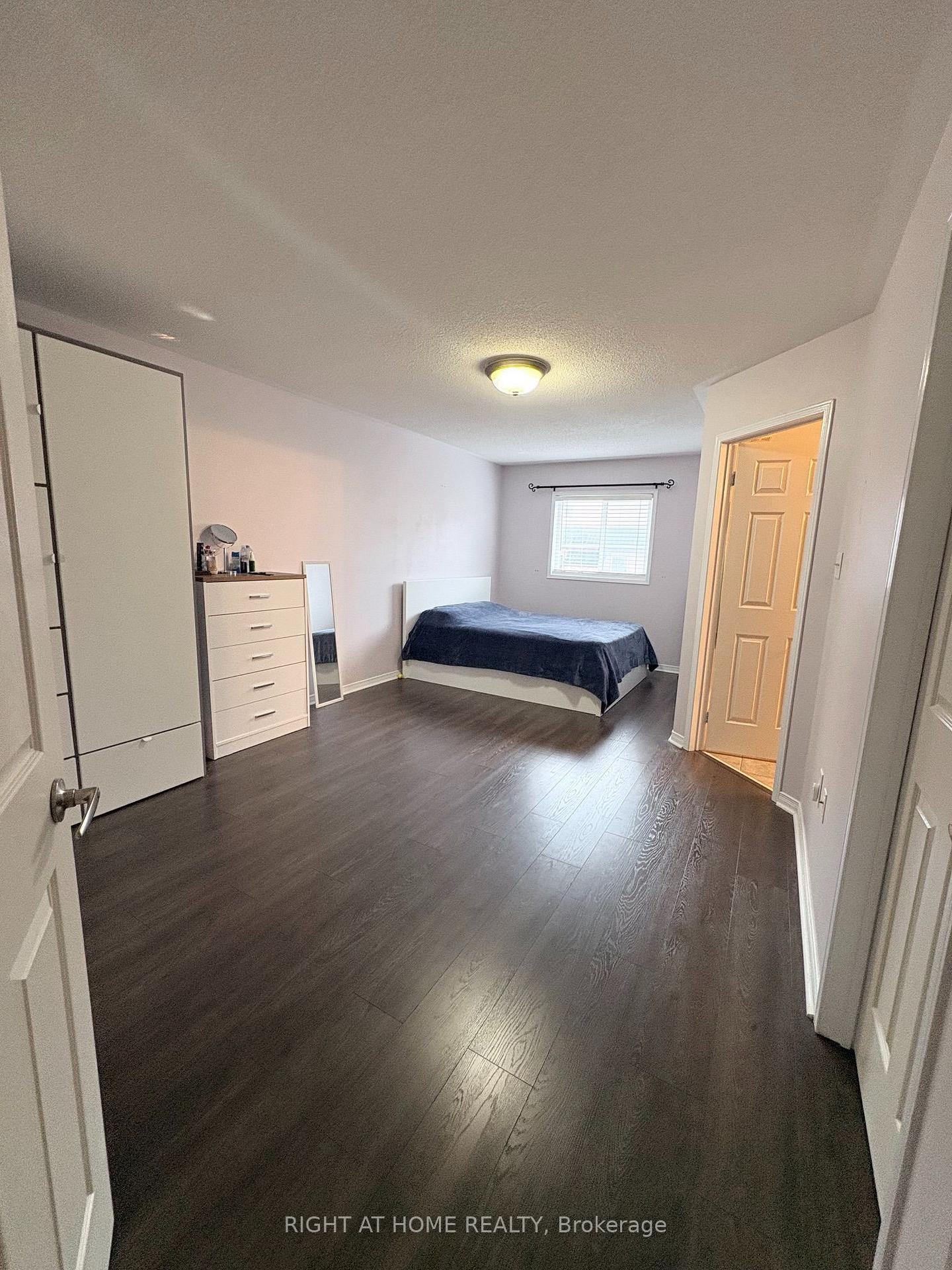 Photo 10 of 26 Atlantis Drive, Whitby, Blue Grass Meadows — HOMEH