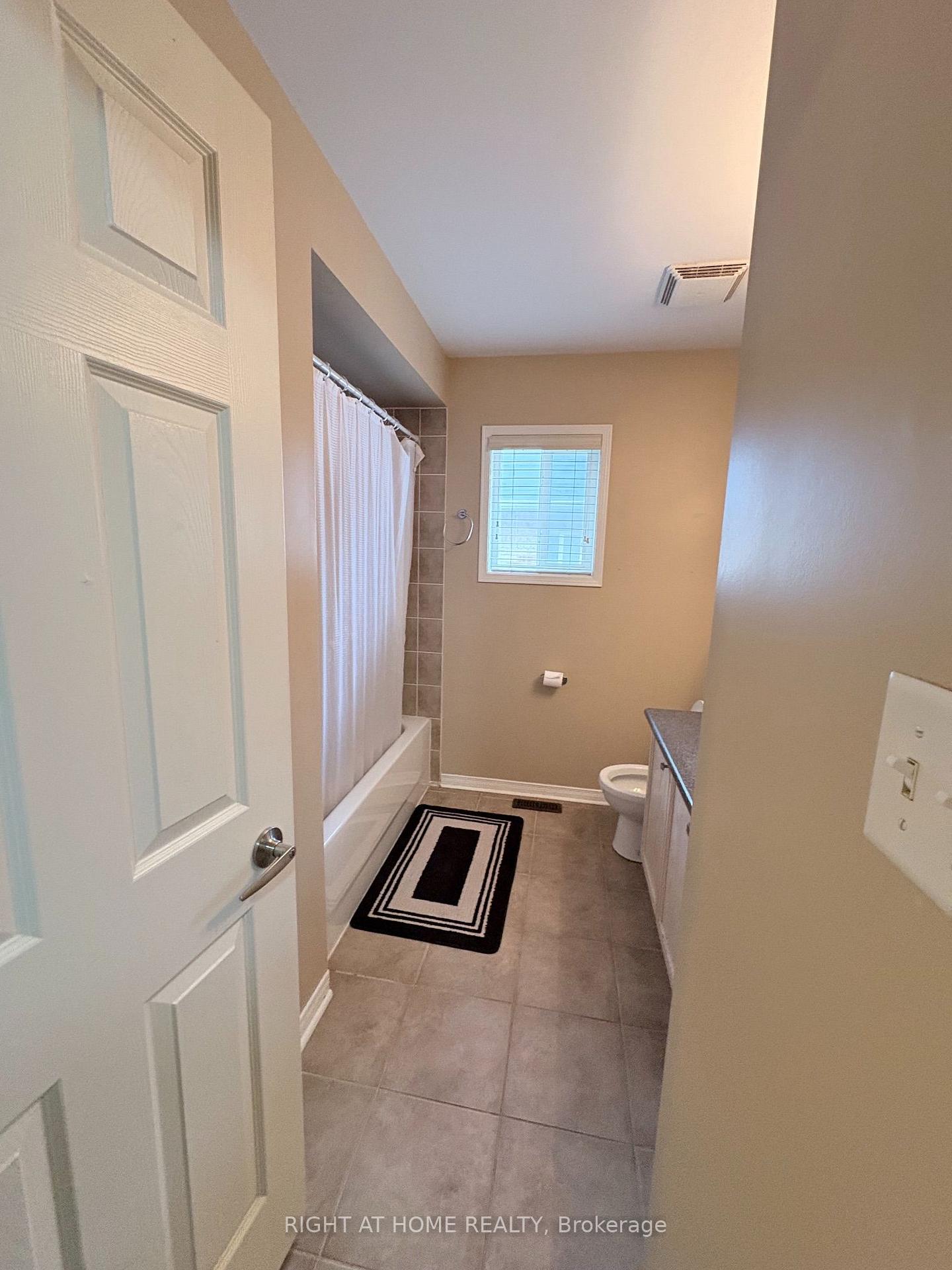 Photo 14 of 26 Atlantis Drive, Whitby, Blue Grass Meadows — HOMEH