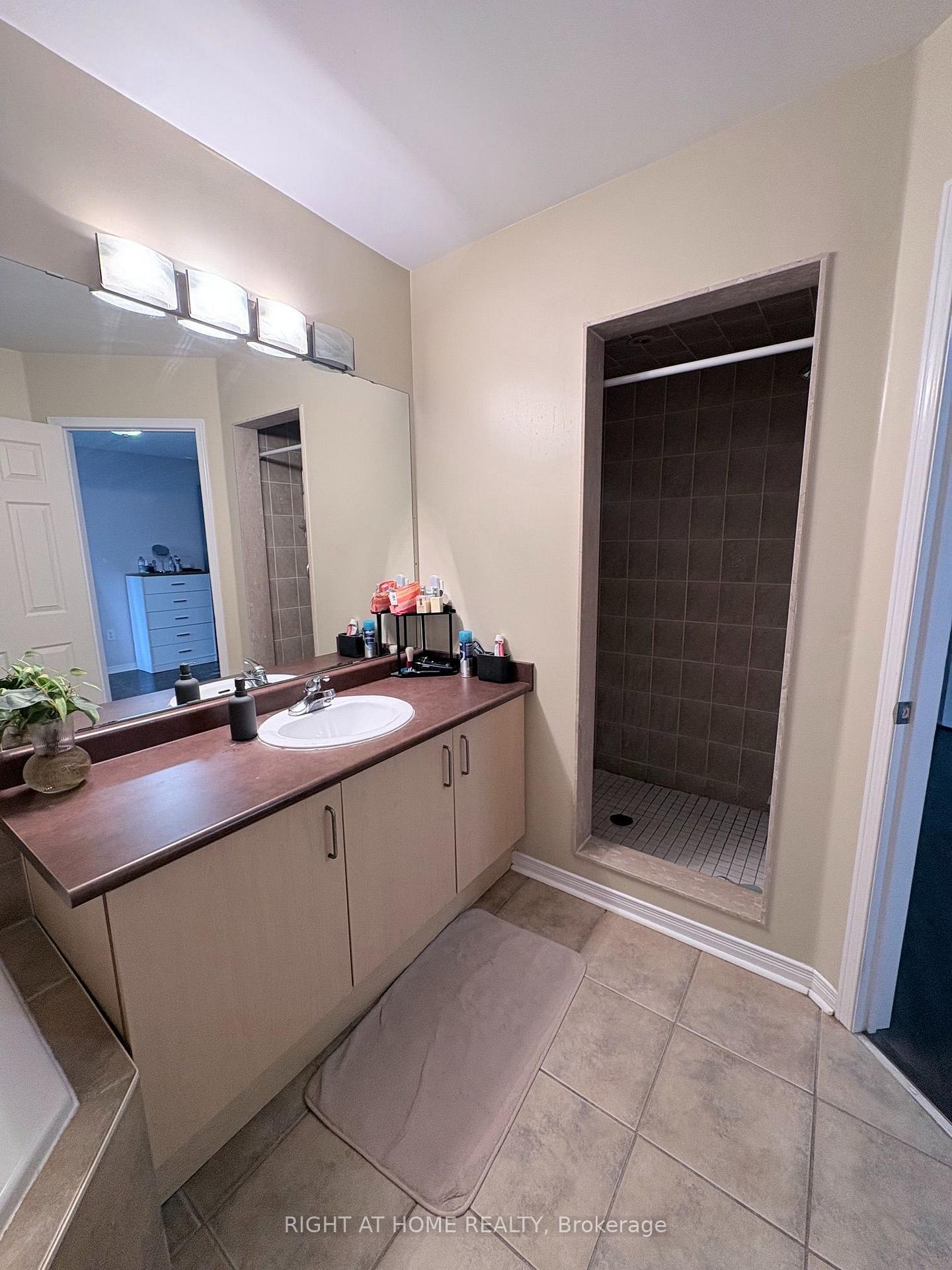 Photo 16 of 26 Atlantis Drive, Whitby, Blue Grass Meadows — HOMEH