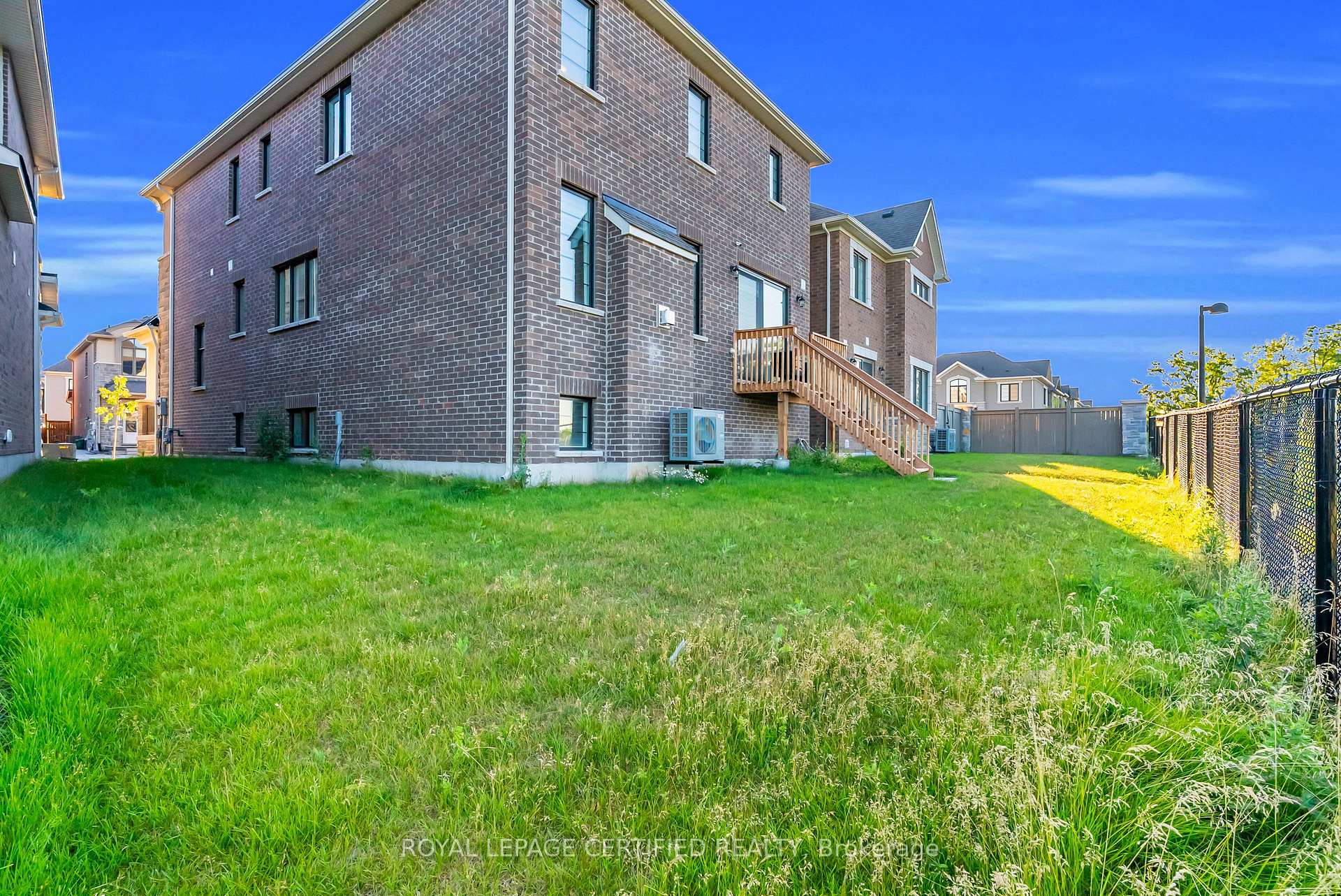 Photo 29 of 1297 Basswood Crescent, Milton, Cobban — HOMEH