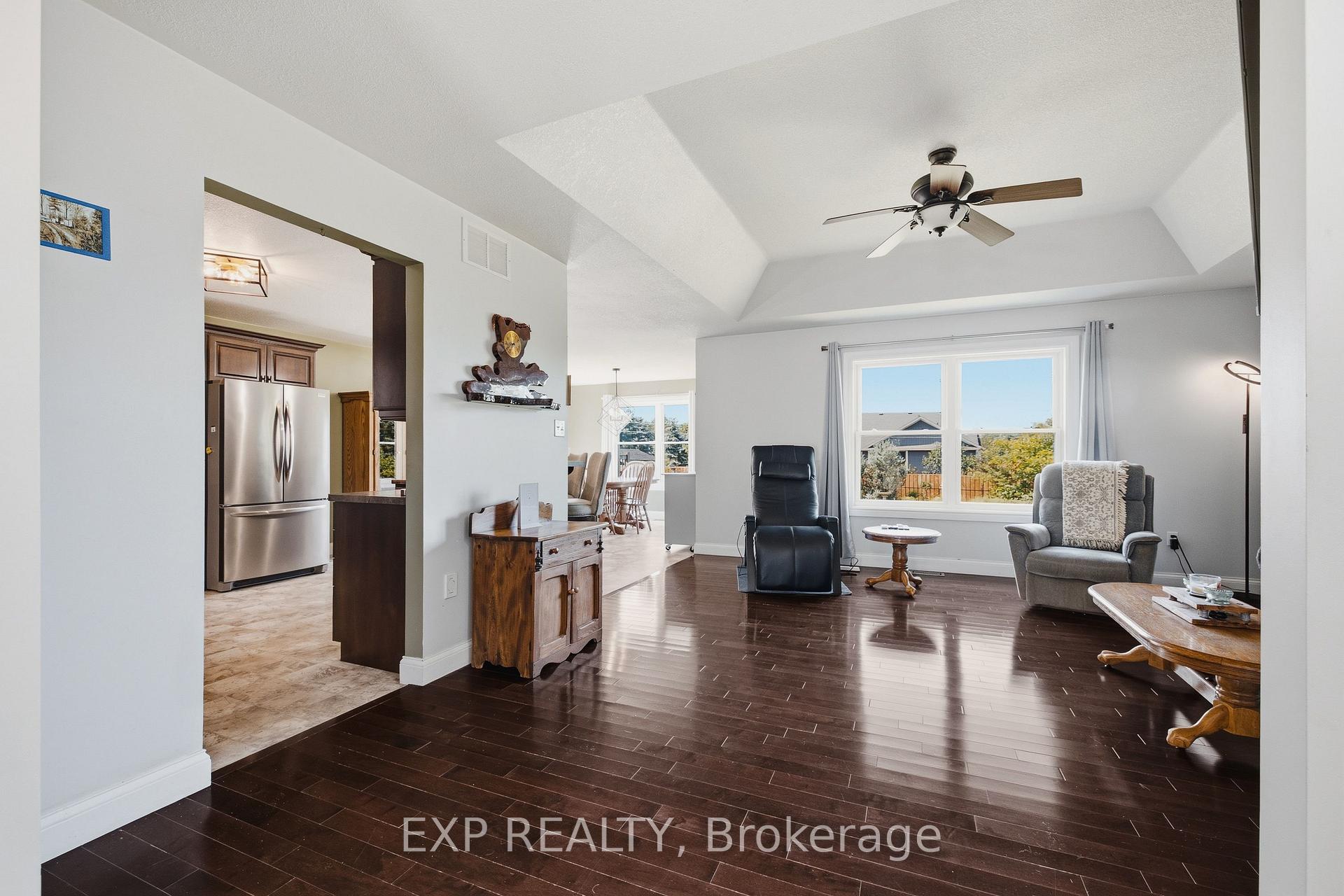 Photo 10 of 14 Regency Drive, Minto — HOMEH