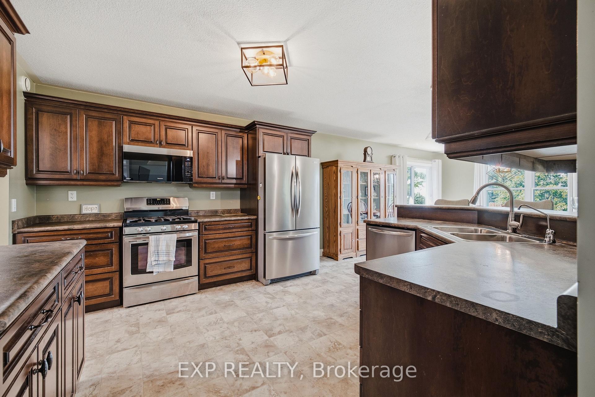 Photo 12 of 14 Regency Drive, Minto — HOMEH
