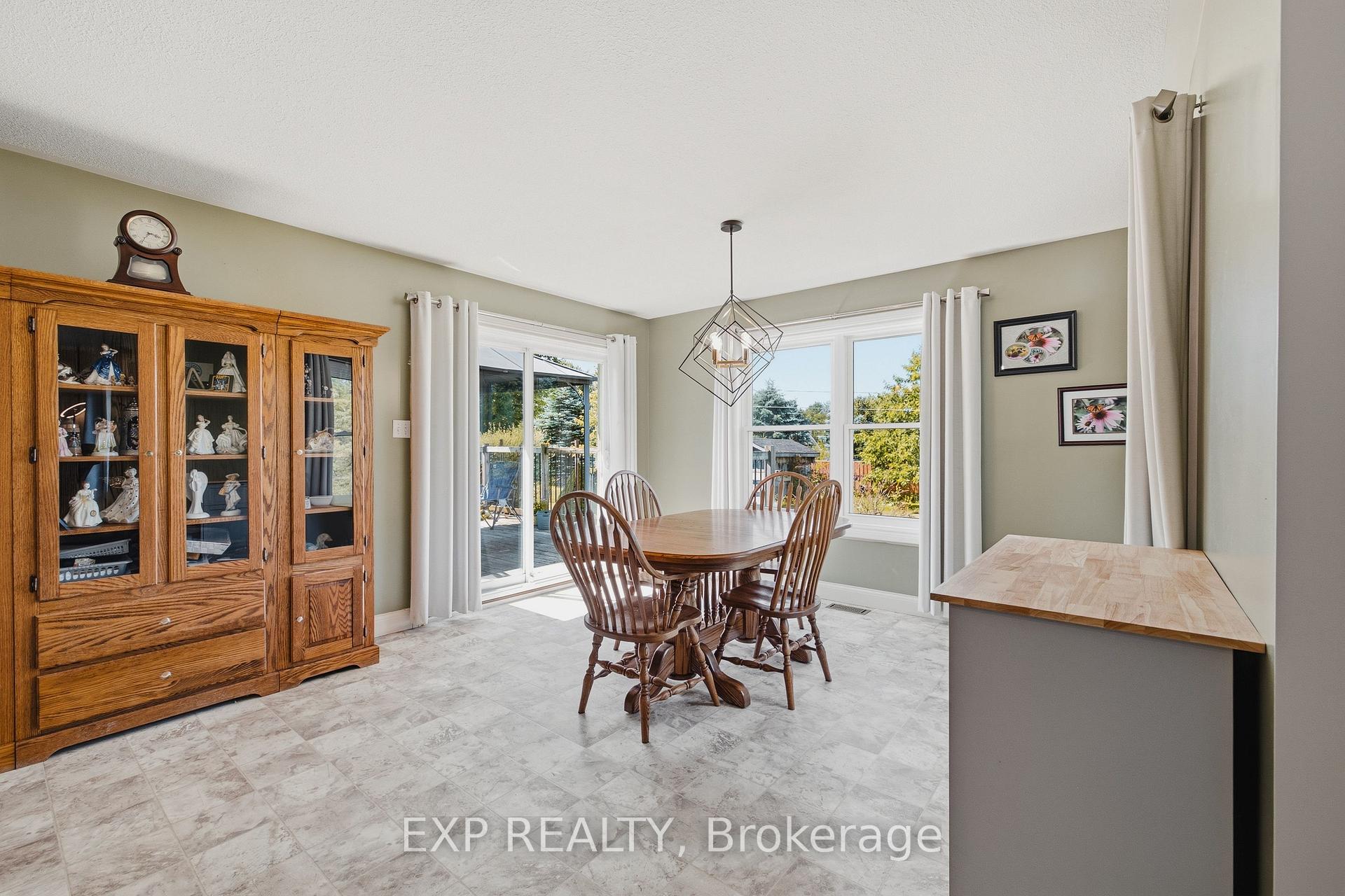 Photo 15 of 14 Regency Drive, Minto — HOMEH