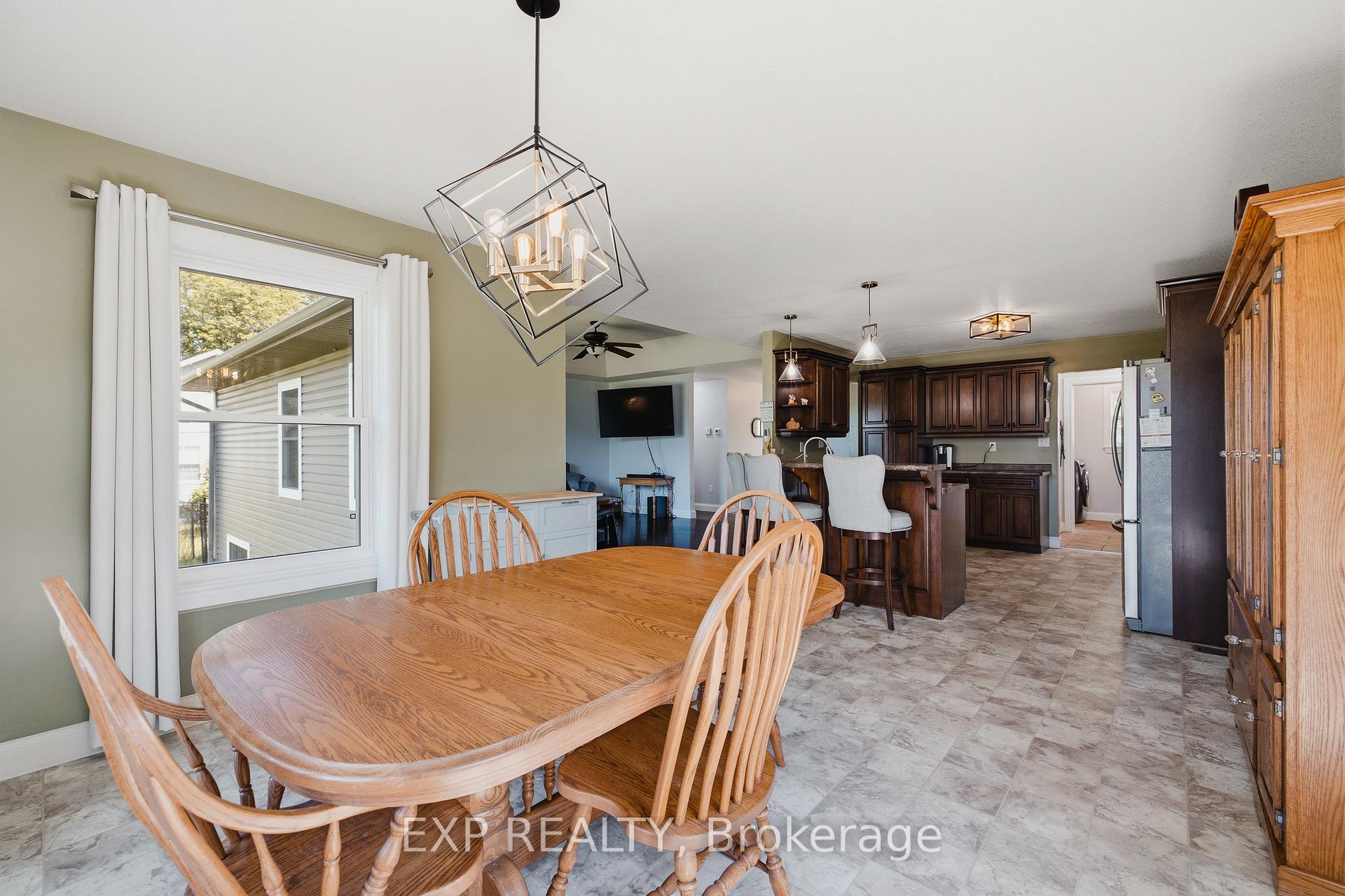 Photo 16 of 14 Regency Drive, Minto — HOMEH