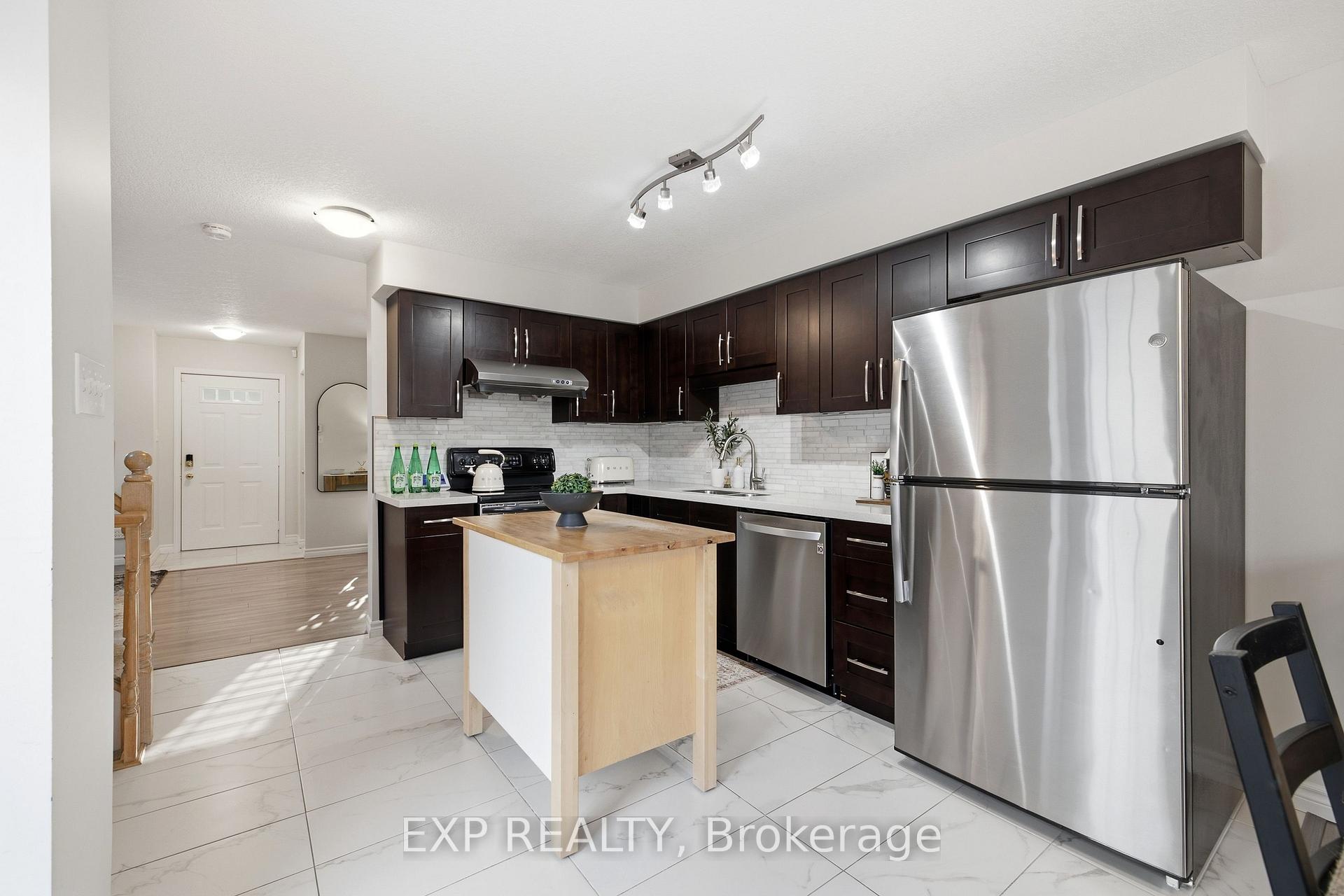 Photo 8 of 704 Jacob Lane, Waterloo, Conservation Meadows — HOMEH