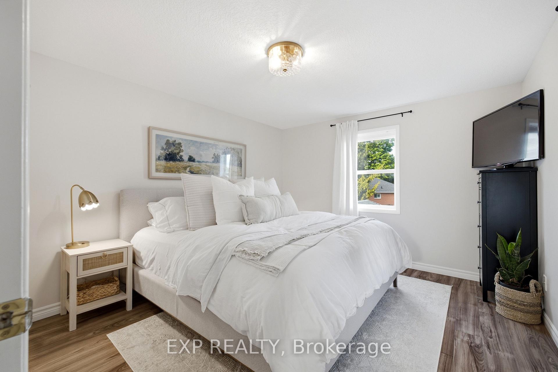 Photo 14 of 704 Jacob Lane, Waterloo, Conservation Meadows — HOMEH