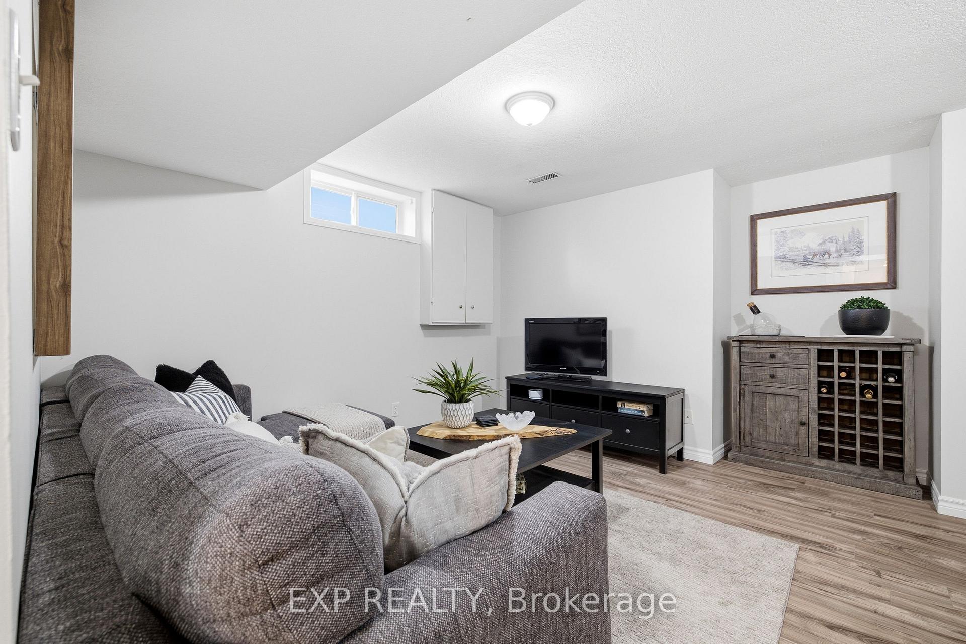 Photo 22 of 704 Jacob Lane, Waterloo, Conservation Meadows — HOMEH