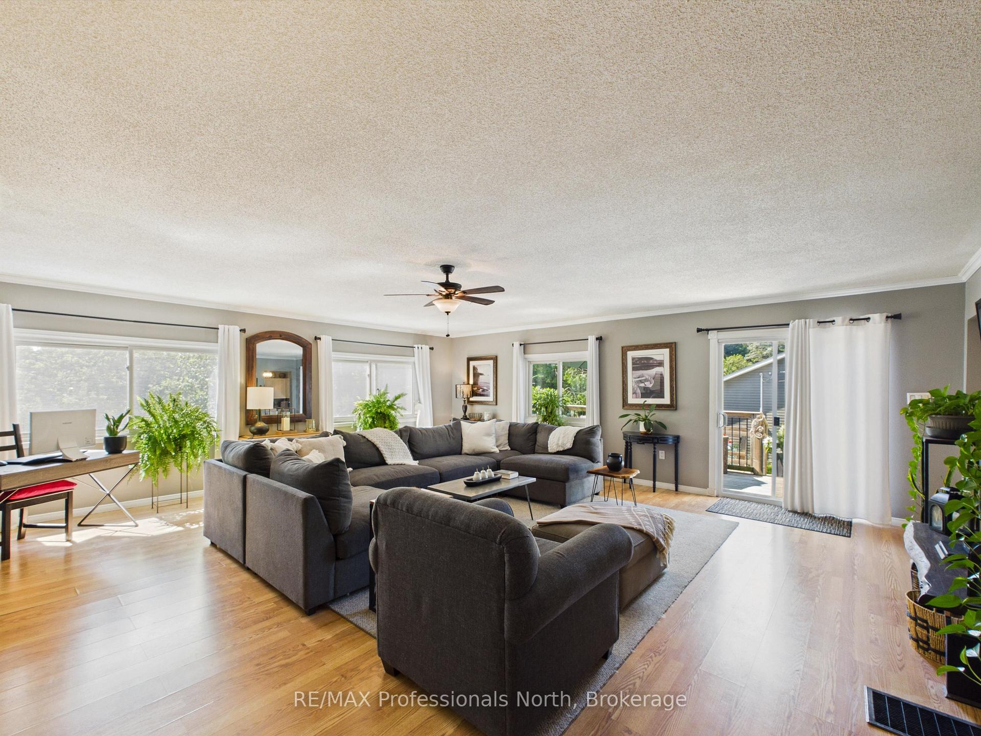 Photo 13 of 36 Edward Street, Bracebridge — HOMEH