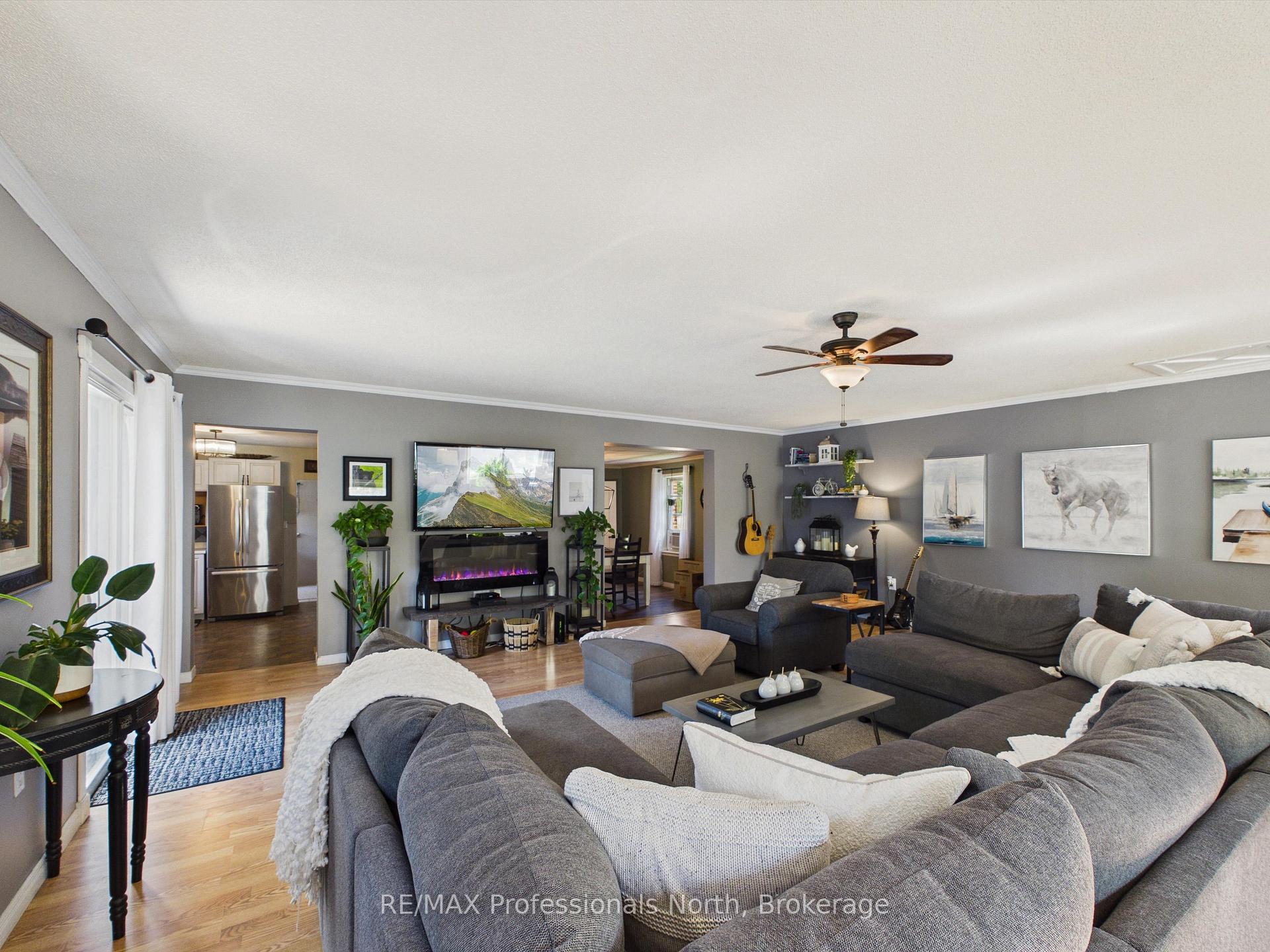 Photo 14 of 36 Edward Street, Bracebridge — HOMEH