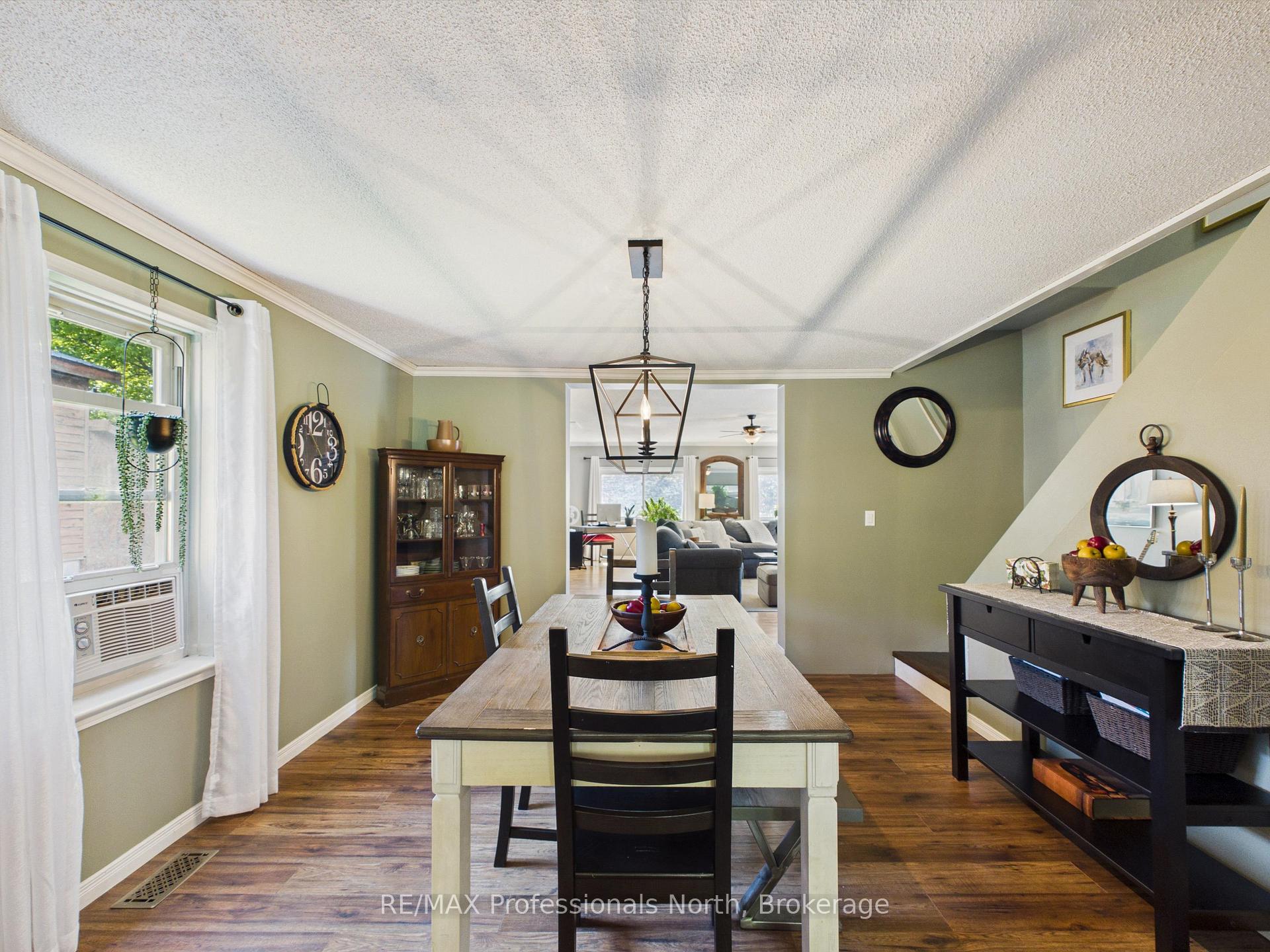 Photo 22 of 36 Edward Street, Bracebridge — HOMEH