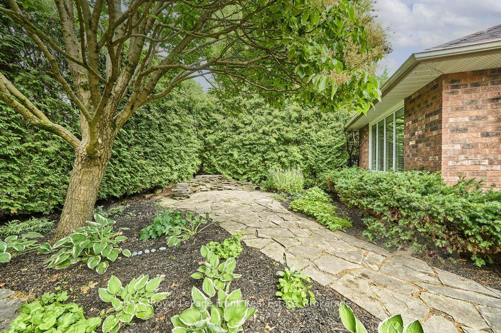 Photo 6 of 137 Samac Trail, Oshawa, Samac — HOMEH