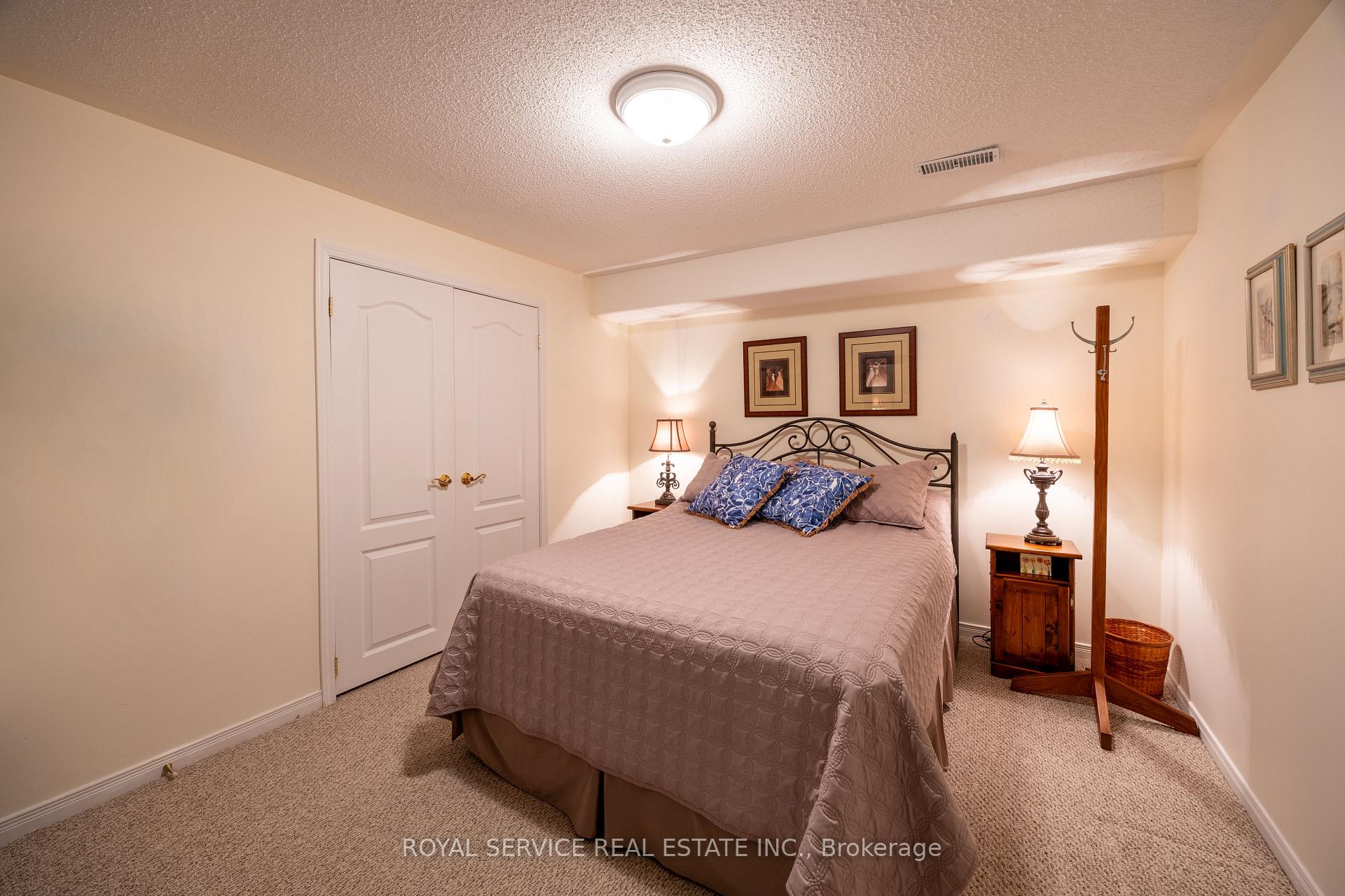 Photo 23 of Unit 6, 877 Wentworth Street, Peterborough, Otonabee Ward 1 — HOMEH