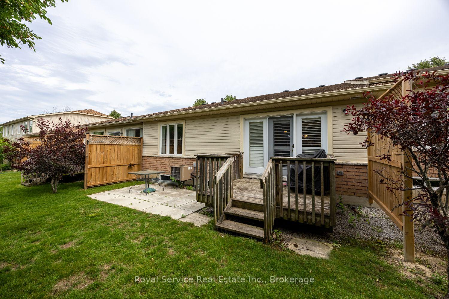 Photo 33 of Unit 6, 877 Wentworth Street, Peterborough, Otonabee Ward 1 — HOMEH