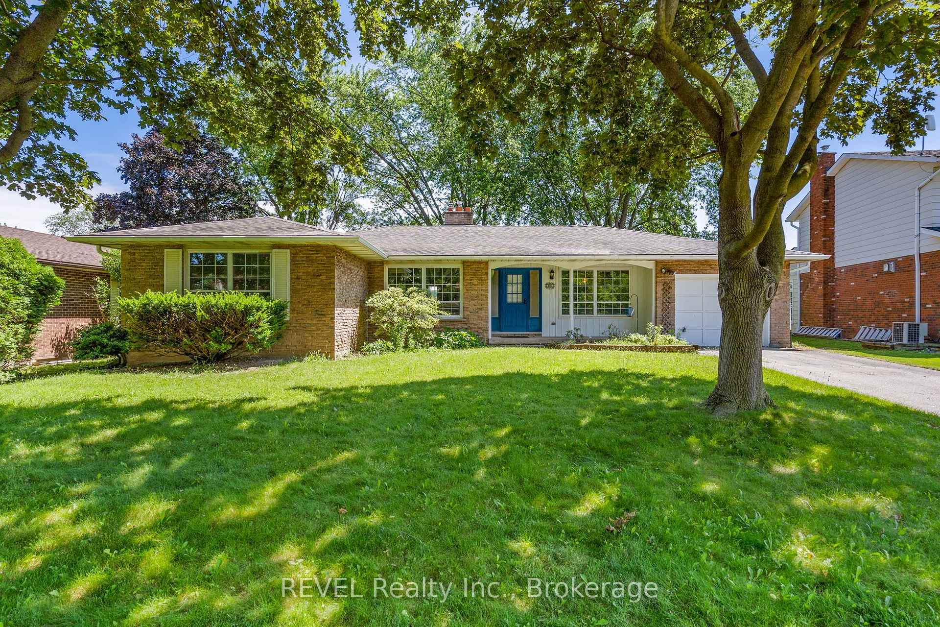 Front of 4198 Regent Court