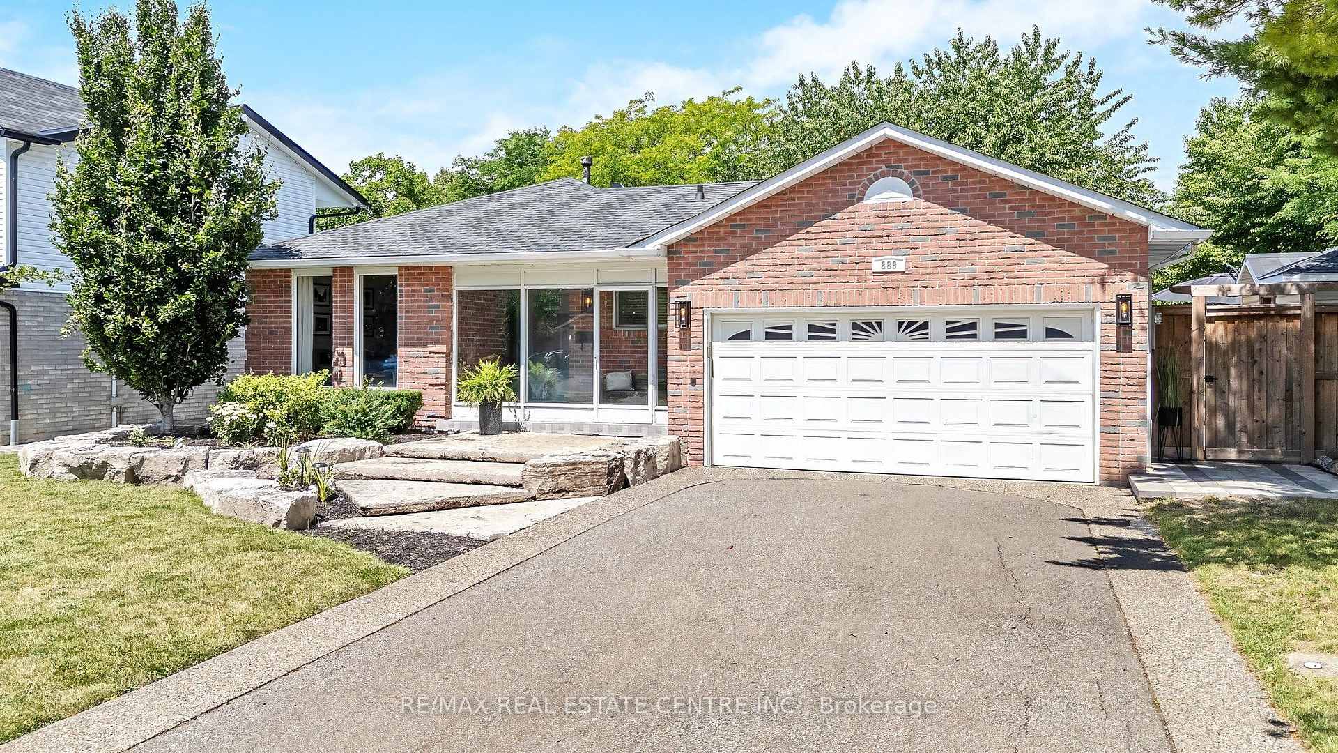 Photo 4 of 889 Anderson Avenue, Milton, Timberlea — HOMEH