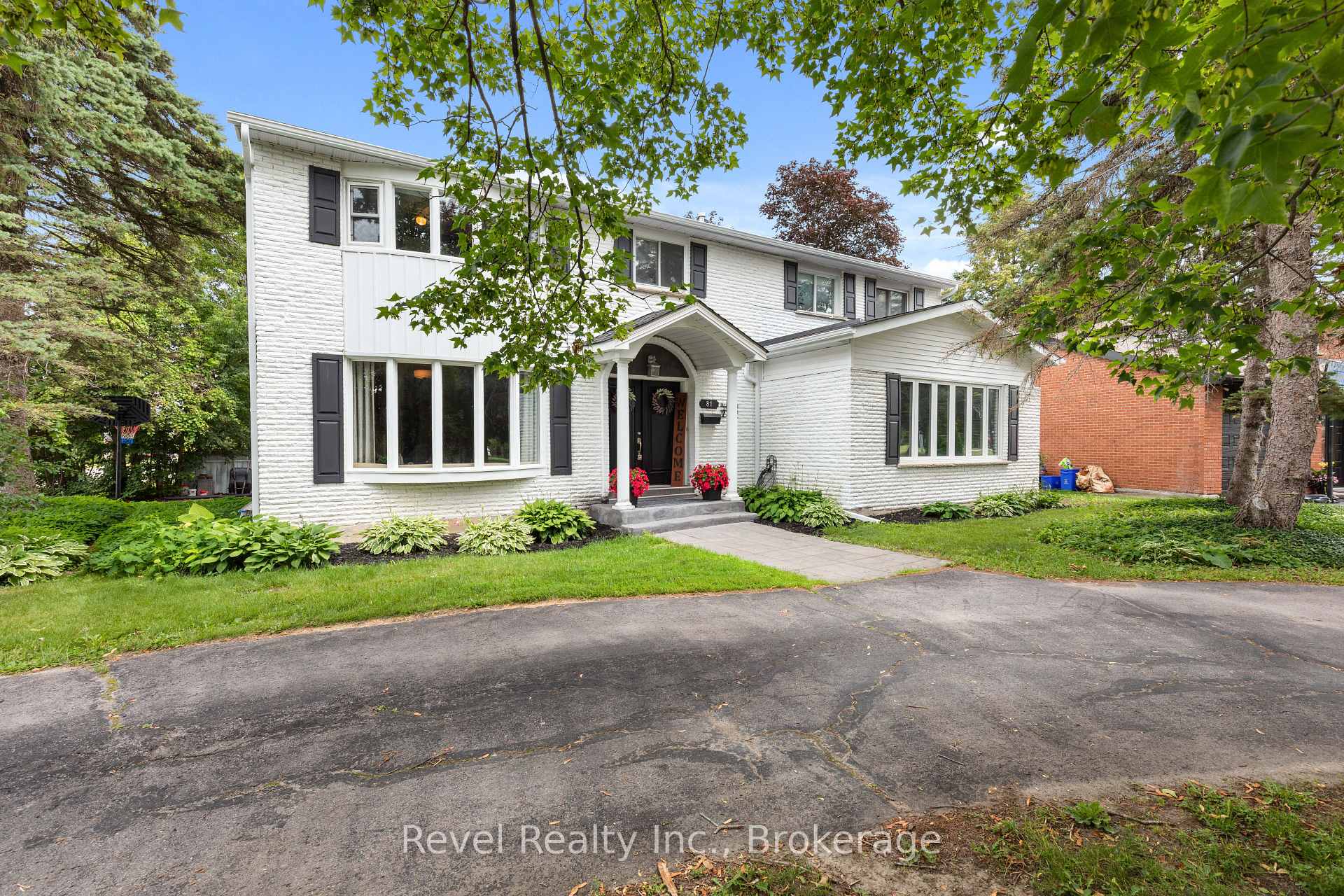 Photo 5 of 81 Sanderling Crescent, Kawartha Lakes, Lindsay — HOMEH